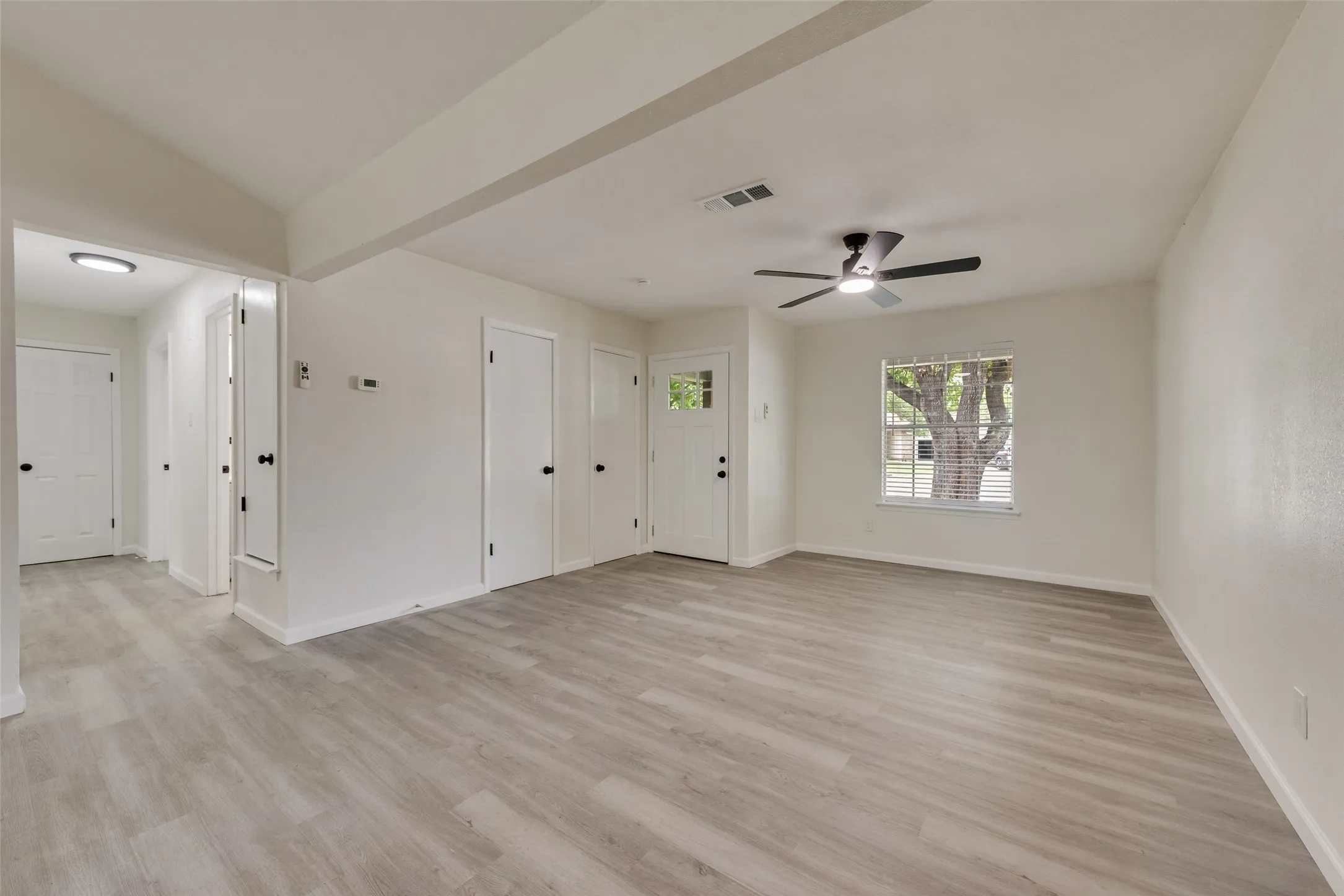Single Family Residence For Sale in Tarrant County , 3715 Maxwell Court, Arlington, Texas 76015, 4 Bedroom, 3 Bathroom, 2 Garage spaces, 1,650 Sqft, built in 1971, mls#21331907, Real Estate Agent in Arlington, Homes For Sale in Tarrant county, Homes For Sale in Arlington, Realtor in Arlington Texas, Real Estate Brokerage Independent Realty Texas, Luminita Cordes Realtor