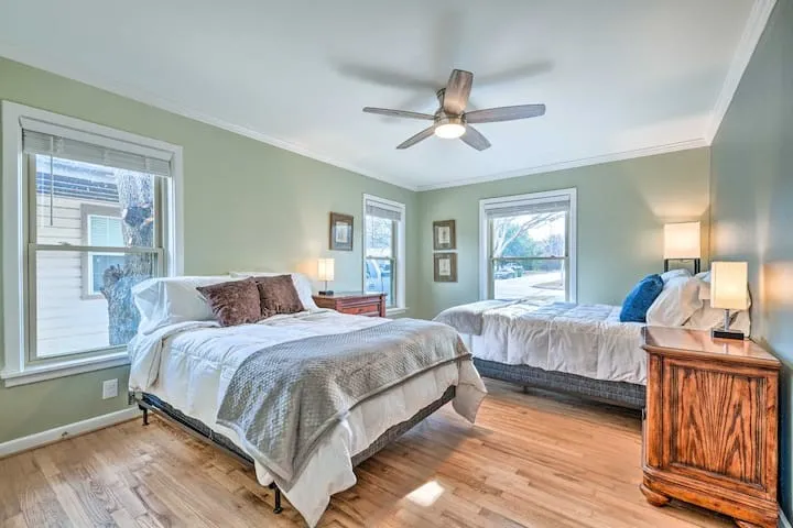 Single Family Residence For Sale in Tarrant County , 601 Circle Drive, Arlington, Texas 76010, 2 Bedroom, 1 Bathroom, 1 Garage spaces, 936 Sqft, built in 1953, mls#21290416, Real Estate Agent in Arlington, Homes For Sale in Tarrant county, Homes For Sale in Arlington, Realtor in Arlington Texas, Real Estate Brokerage Independent Realty Texas, Luminita Cordes Realtor