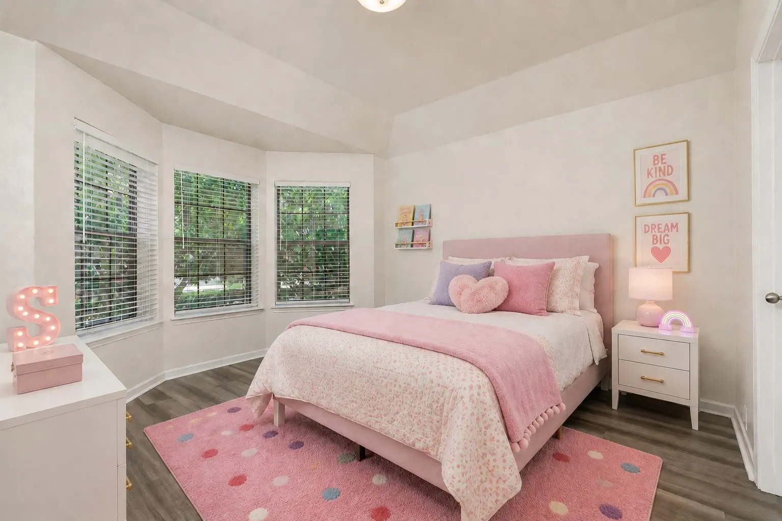 Single Family Residence For Sale in Collin County , 11020 Coralberry Drive, Frisco, Texas 75033, 4 Bedroom, 3 Bathroom, 2 Garage spaces, 3,459 Sqft, built in 2005, mls#21332803, Real Estate Agent in Frisco, Homes For Sale in Collin county, Homes For Sale in Frisco, Realtor in Frisco Texas, Real Estate Brokerage Independent Realty Texas, Luminita Cordes Realtor