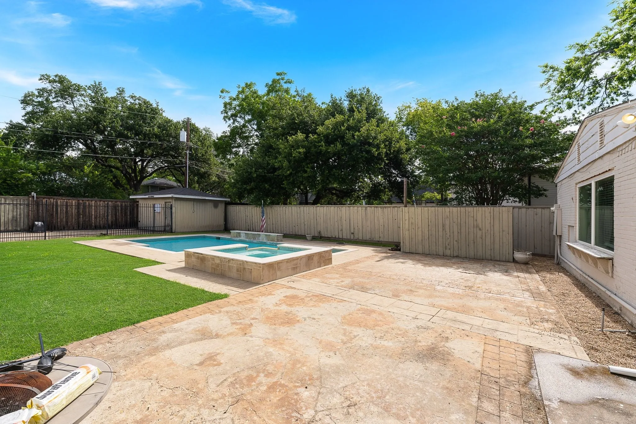 Single Family Residence For Sale in Dallas County , 4524 Mockingbird Lane, University Park, Texas 75205, 4 Bedroom, 3 Bathroom, Garage spaces, 3,013 Sqft, built in 1938, mls#21329445, Real Estate Agent in University Park, Homes For Sale in Dallas county, Homes For Sale in University Park, Realtor in University Park Texas, Real Estate Brokerage Independent Realty Texas, Luminita Cordes Realtor