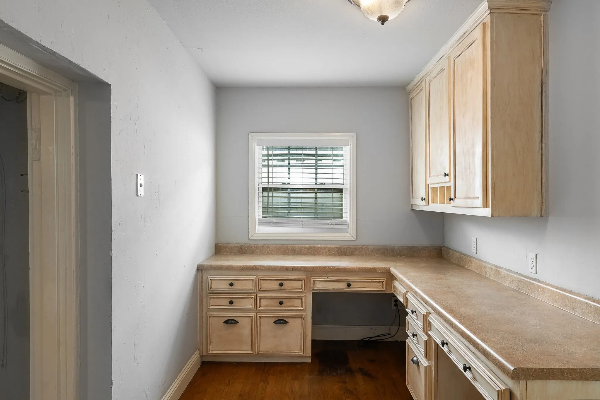 Single Family Residence For Sale in Dallas County , 4524 Mockingbird Lane, University Park, Texas 75205, 4 Bedroom, 3 Bathroom, Garage spaces, 3,013 Sqft, built in 1938, mls#21329445, Real Estate Agent in University Park, Homes For Sale in Dallas county, Homes For Sale in University Park, Realtor in University Park Texas, Real Estate Brokerage Independent Realty Texas, Luminita Cordes Realtor