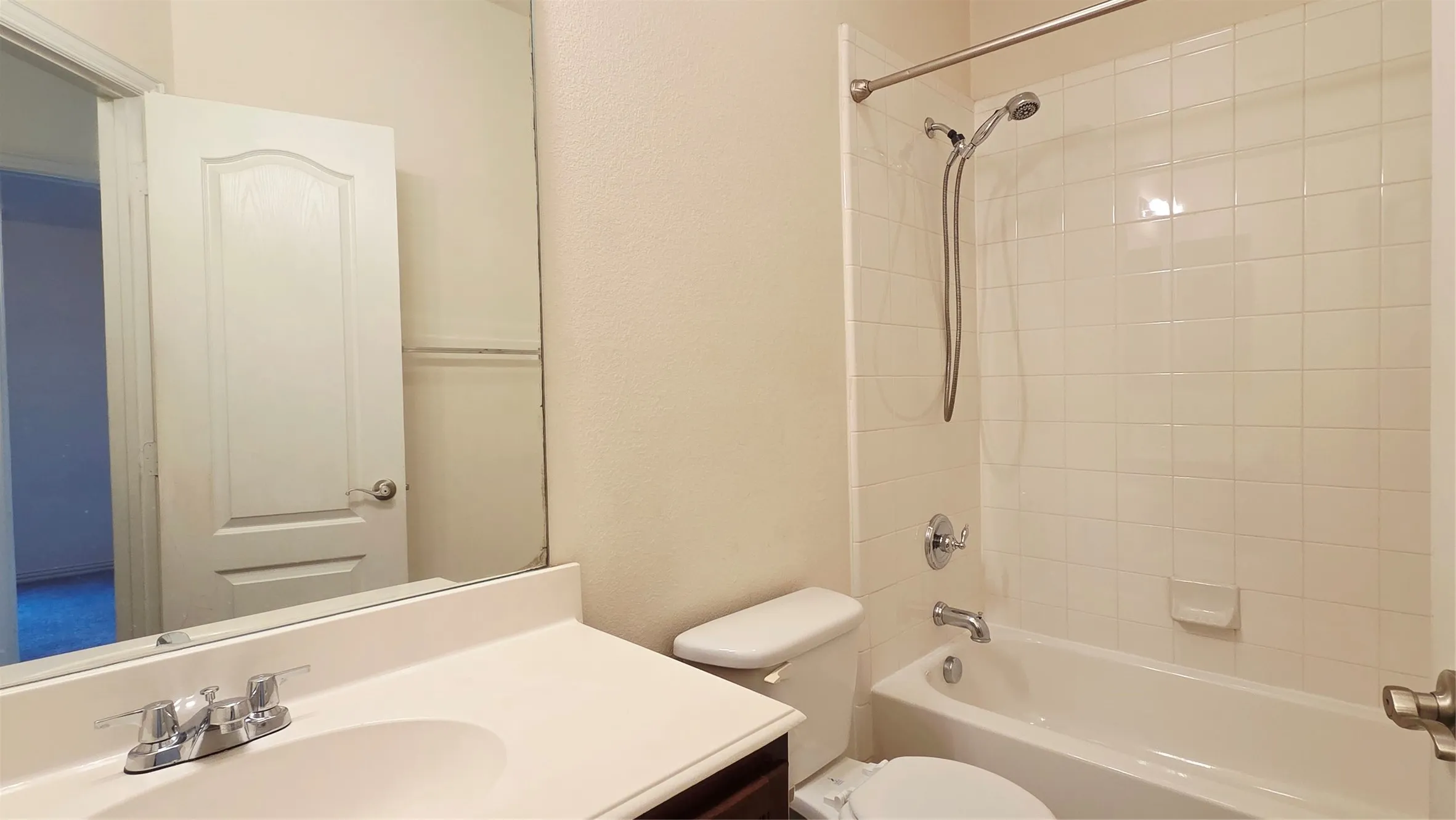 Townhouse For Rent in Dallas County , 3676 Vienna Street, Irving, Texas 75038, 3 Bedroom, 3 Bathroom, 2 Garage spaces, 1,831 Sqft, built in 2008, mls#21332966, Real Estate Agent in Irving, Homes For Rent in Dallas county, Homes For Rent in Irving, Realtor in Irving Texas, Real Estate Brokerage Independent Realty Texas, Luminita Cordes Realtor