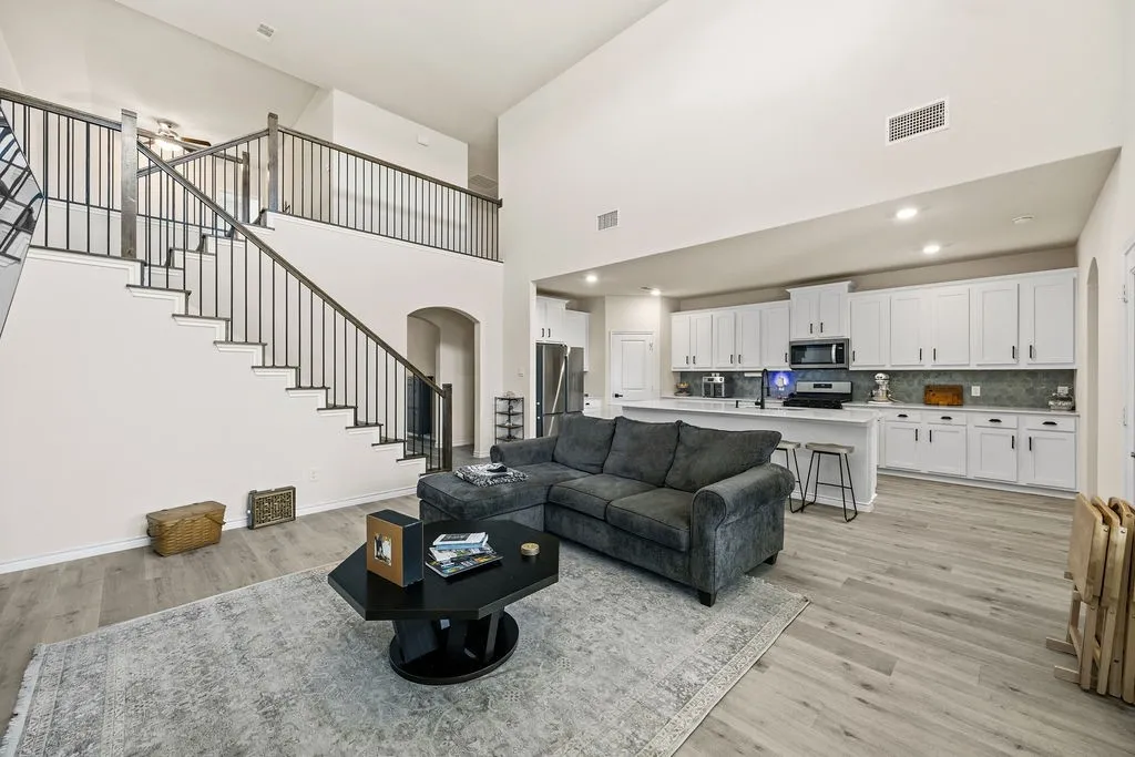 Single Family Residence For Sale in Collin County , 2009 Sue Ellen Street, Anna, Texas 75409, 5 Bedroom, 3 Bathroom, 2 Garage spaces, 3,065 Sqft, built in 2023, mls#21309438, Real Estate Agent in Anna, Homes For Sale in Collin county, Homes For Sale in Anna, Realtor in Anna Texas, Real Estate Brokerage Independent Realty Texas, Luminita Cordes Realtor