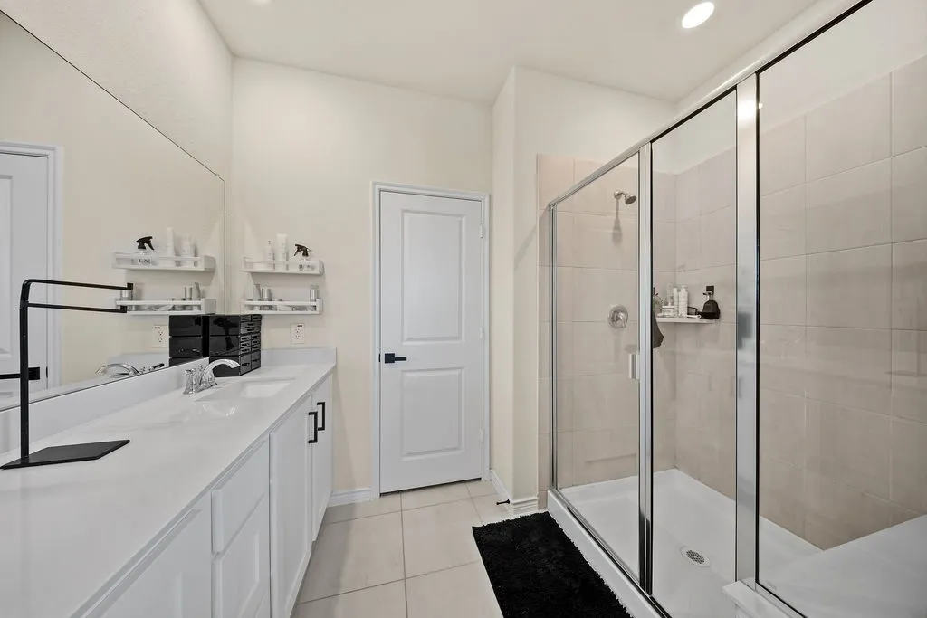 Single Family Residence For Sale in Collin County , 2009 Sue Ellen Street, Anna, Texas 75409, 5 Bedroom, 3 Bathroom, 2 Garage spaces, 3,065 Sqft, built in 2023, mls#21309438, Real Estate Agent in Anna, Homes For Sale in Collin county, Homes For Sale in Anna, Realtor in Anna Texas, Real Estate Brokerage Independent Realty Texas, Luminita Cordes Realtor