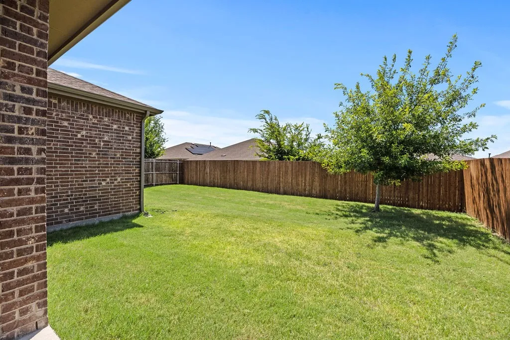 Single Family Residence For Sale in Collin County , 2009 Sue Ellen Street, Anna, Texas 75409, 5 Bedroom, 3 Bathroom, 2 Garage spaces, 3,065 Sqft, built in 2023, mls#21309438, Real Estate Agent in Anna, Homes For Sale in Collin county, Homes For Sale in Anna, Realtor in Anna Texas, Real Estate Brokerage Independent Realty Texas, Luminita Cordes Realtor