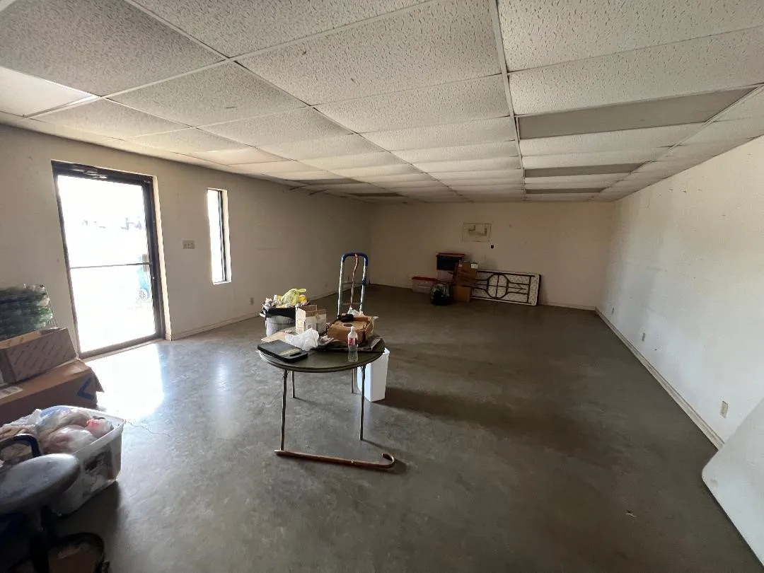 Retail For Sale in Hill County , 804 S Bosque Street, Whitney, Texas 76692, 0, 0, Garage spaces, 0 Sqft, built in 1993, Price $249,500, mls#21333013, Real Estate Agent in Whitney, Homes For Sale in Hill county, Homes For Sale in Whitney, Realtor in Whitney Texas, Real Estate Brokerage Independent Realty Texas, Luminita Cordes Realtor