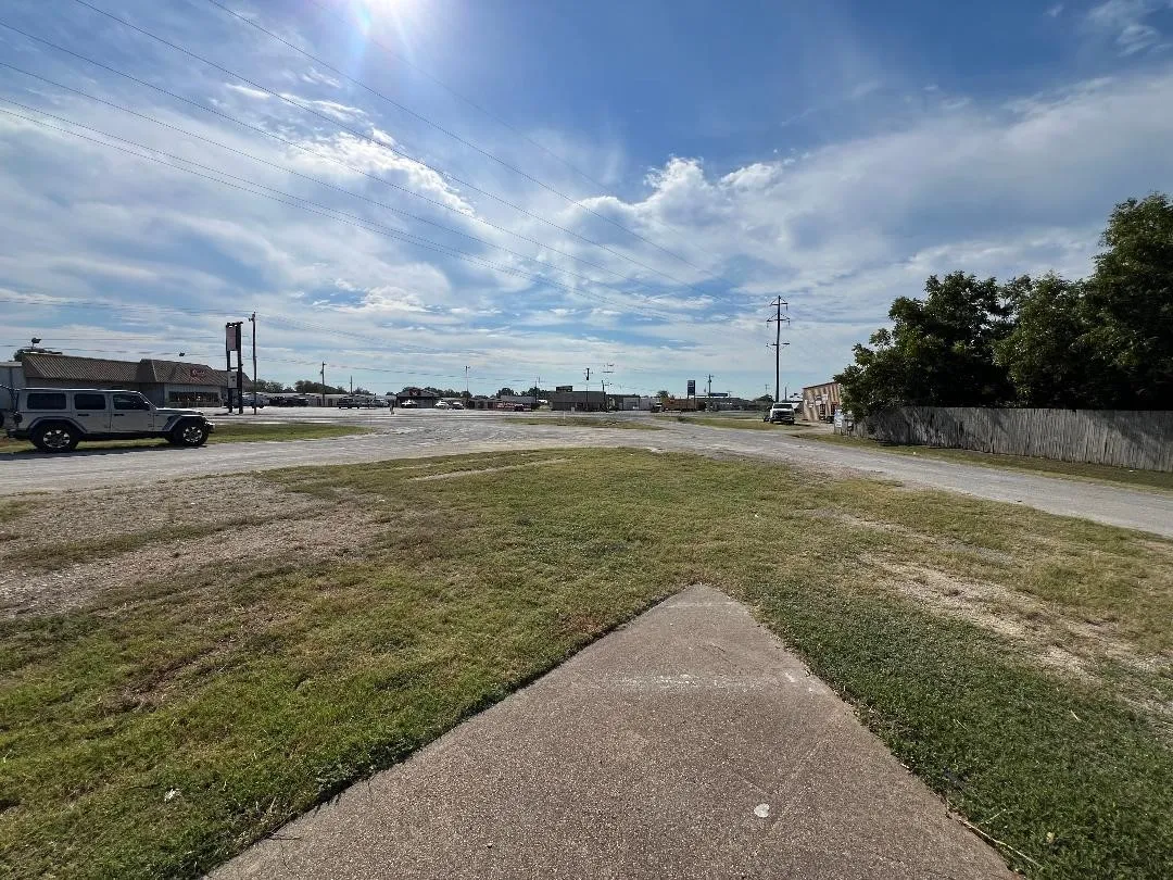 Retail For Sale in Hill County , 804 S Bosque Street, Whitney, Texas 76692, 0, 0, Garage spaces, 0 Sqft, built in 1993, Price $249,500, mls#21333013, Real Estate Agent in Whitney, Homes For Sale in Hill county, Homes For Sale in Whitney, Realtor in Whitney Texas, Real Estate Brokerage Independent Realty Texas, Luminita Cordes Realtor