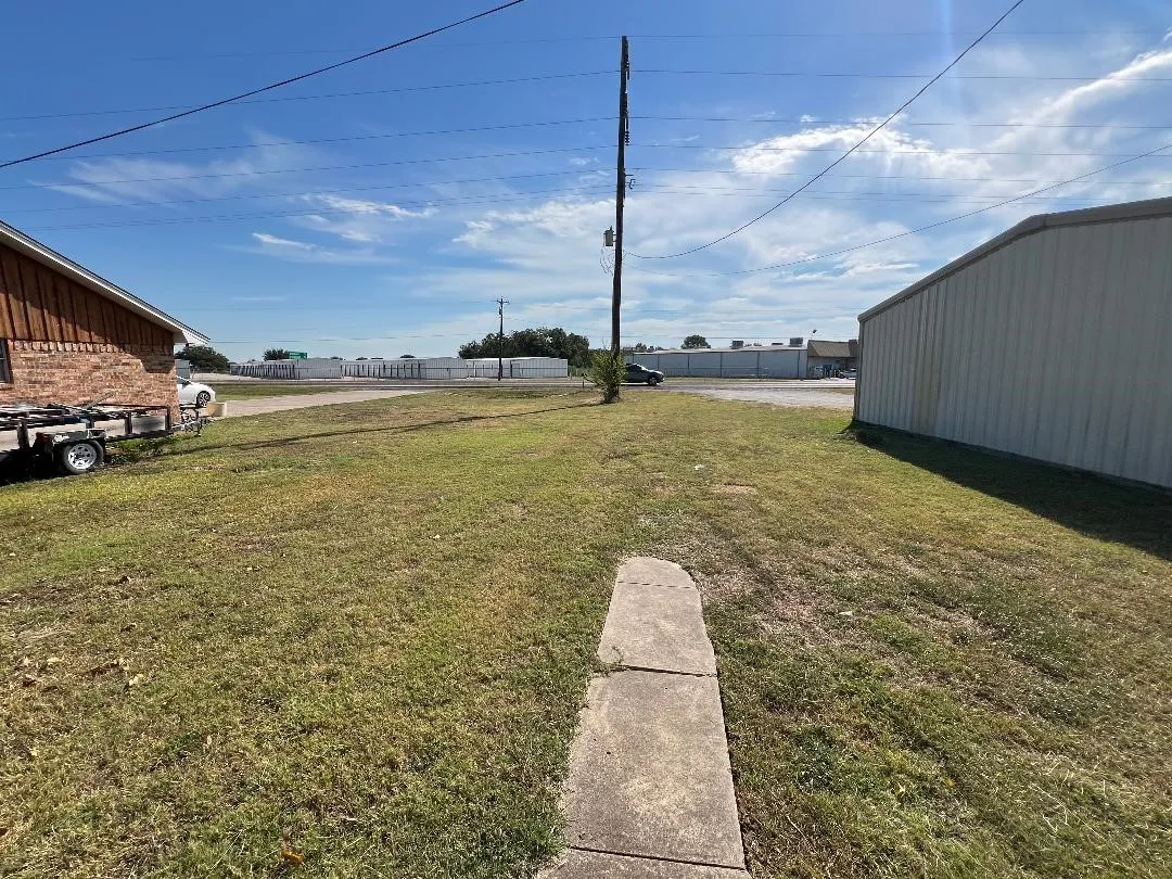 Retail For Sale in Hill County , 804 S Bosque Street, Whitney, Texas 76692, 0, 0, Garage spaces, 0 Sqft, built in 1993, Price $249,500, mls#21333013, Real Estate Agent in Whitney, Homes For Sale in Hill county, Homes For Sale in Whitney, Realtor in Whitney Texas, Real Estate Brokerage Independent Realty Texas, Luminita Cordes Realtor