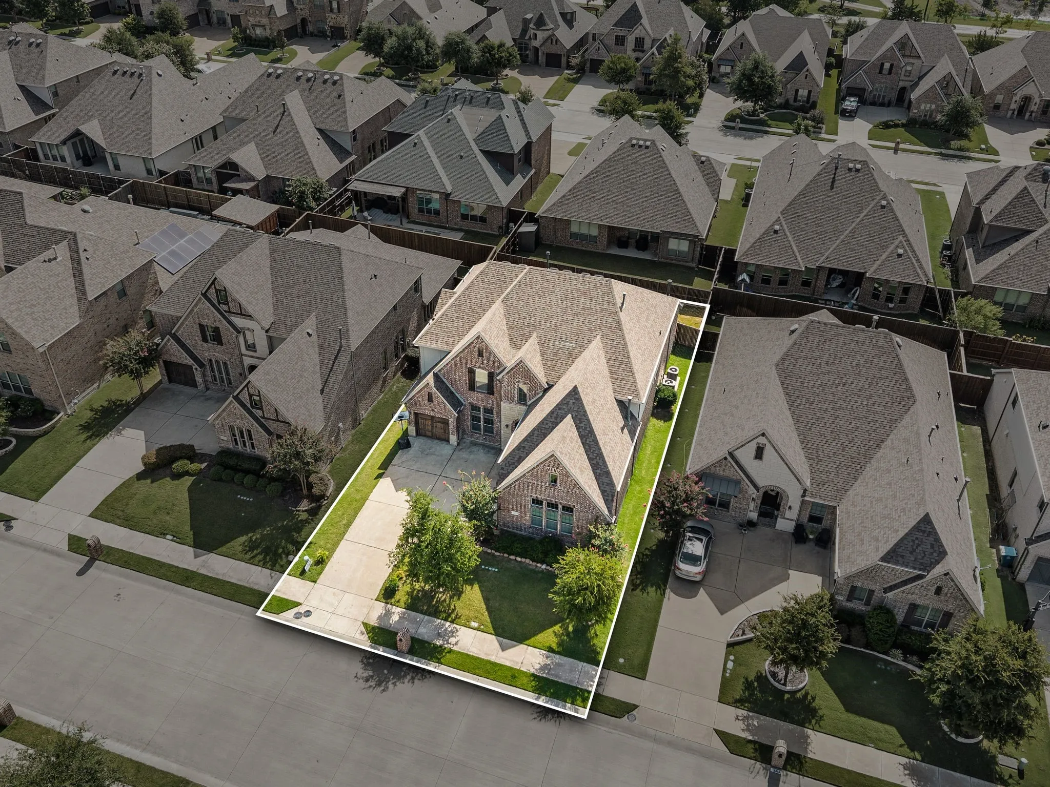 Single Family Residence For Sale in Rockwall County , 3318 Ridgecross Drive, Rockwall, Texas 75087, 4 Bedrooms, 4 Bathrooms, 3 Garage spaces, 3,959 Sqft, built in 2016, Price $700,000, mls#21333009, Real Estate Agent in Rockwall, Homes For Sale in Rockwall county, Homes For Sale in Rockwall, Realtor in Rockwall Texas, Real Estate Brokerage Independent Realty Texas, Luminita Cordes Realtor