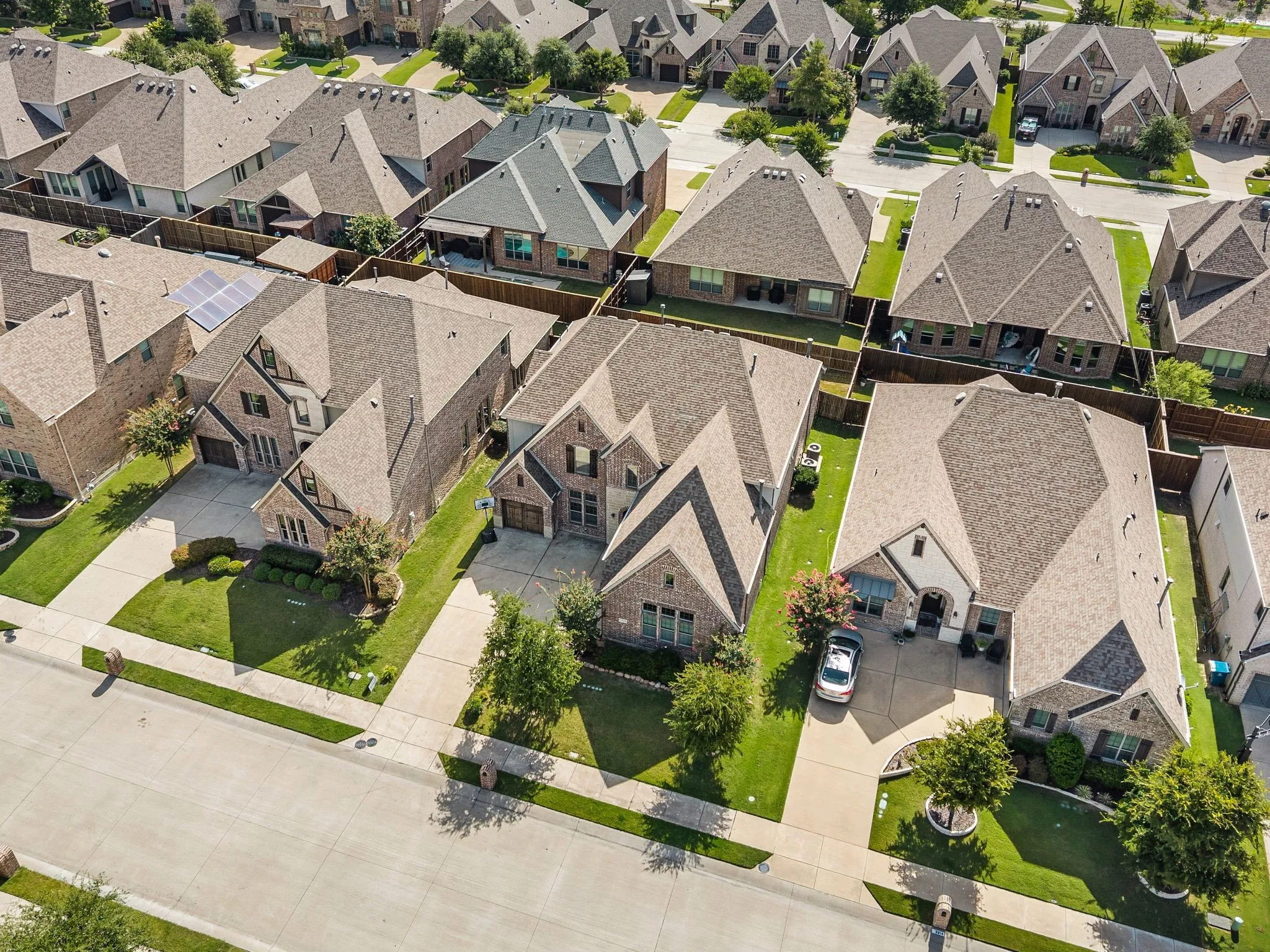 Single Family Residence For Sale in Rockwall County , 3318 Ridgecross Drive, Rockwall, Texas 75087, 4 Bedrooms, 4 Bathrooms, 3 Garage spaces, 3,959 Sqft, built in 2016, Price $700,000, mls#21333009, Real Estate Agent in Rockwall, Homes For Sale in Rockwall county, Homes For Sale in Rockwall, Realtor in Rockwall Texas, Real Estate Brokerage Independent Realty Texas, Luminita Cordes Realtor
