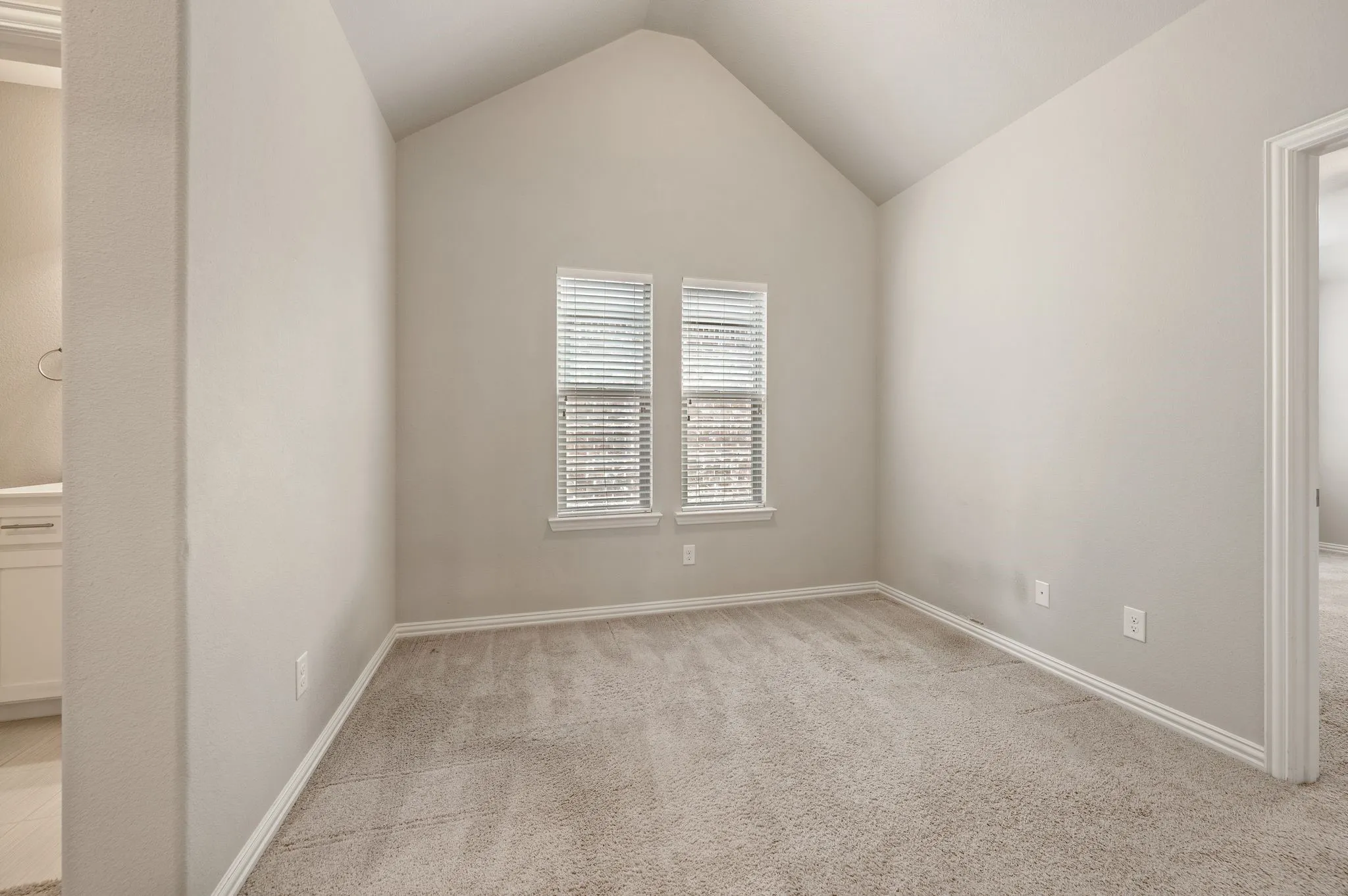 Single Family Residence For Sale in Rockwall County , 3318 Ridgecross Drive, Rockwall, Texas 75087, 4 Bedrooms, 4 Bathrooms, 3 Garage spaces, 3,959 Sqft, built in 2016, Price $700,000, mls#21333009, Real Estate Agent in Rockwall, Homes For Sale in Rockwall county, Homes For Sale in Rockwall, Realtor in Rockwall Texas, Real Estate Brokerage Independent Realty Texas, Luminita Cordes Realtor