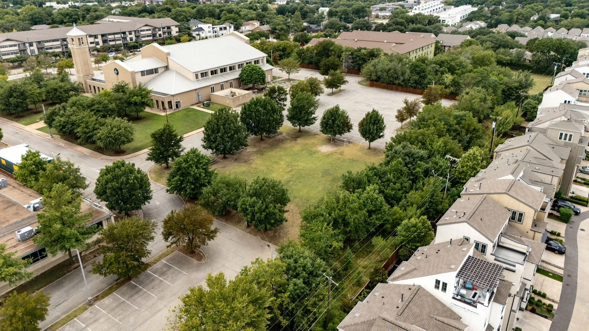 Single Family Residence For Sale in Dallas County , 1856 Stevens Bluff Lane, Dallas, Texas 75208, 3 Bedroom, 5 Bathroom, 2 Garage spaces, 2,809 Sqft, built in 2017, mls#21333012, Real Estate Agent in Dallas, Homes For Sale in Dallas county, Homes For Sale in Dallas, Realtor in Dallas Texas, Real Estate Brokerage Independent Realty Texas, Luminita Cordes Realtor
