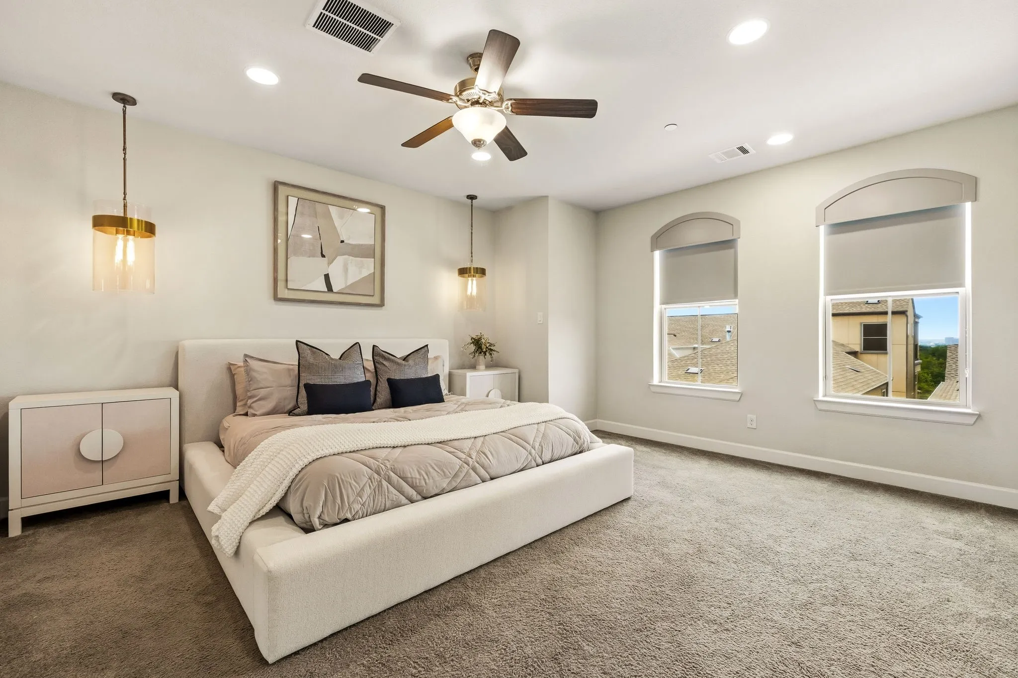 Single Family Residence For Sale in Dallas County , 1856 Stevens Bluff Lane, Dallas, Texas 75208, 3 Bedroom, 5 Bathroom, 2 Garage spaces, 2,809 Sqft, built in 2017, mls#21333012, Real Estate Agent in Dallas, Homes For Sale in Dallas county, Homes For Sale in Dallas, Realtor in Dallas Texas, Real Estate Brokerage Independent Realty Texas, Luminita Cordes Realtor