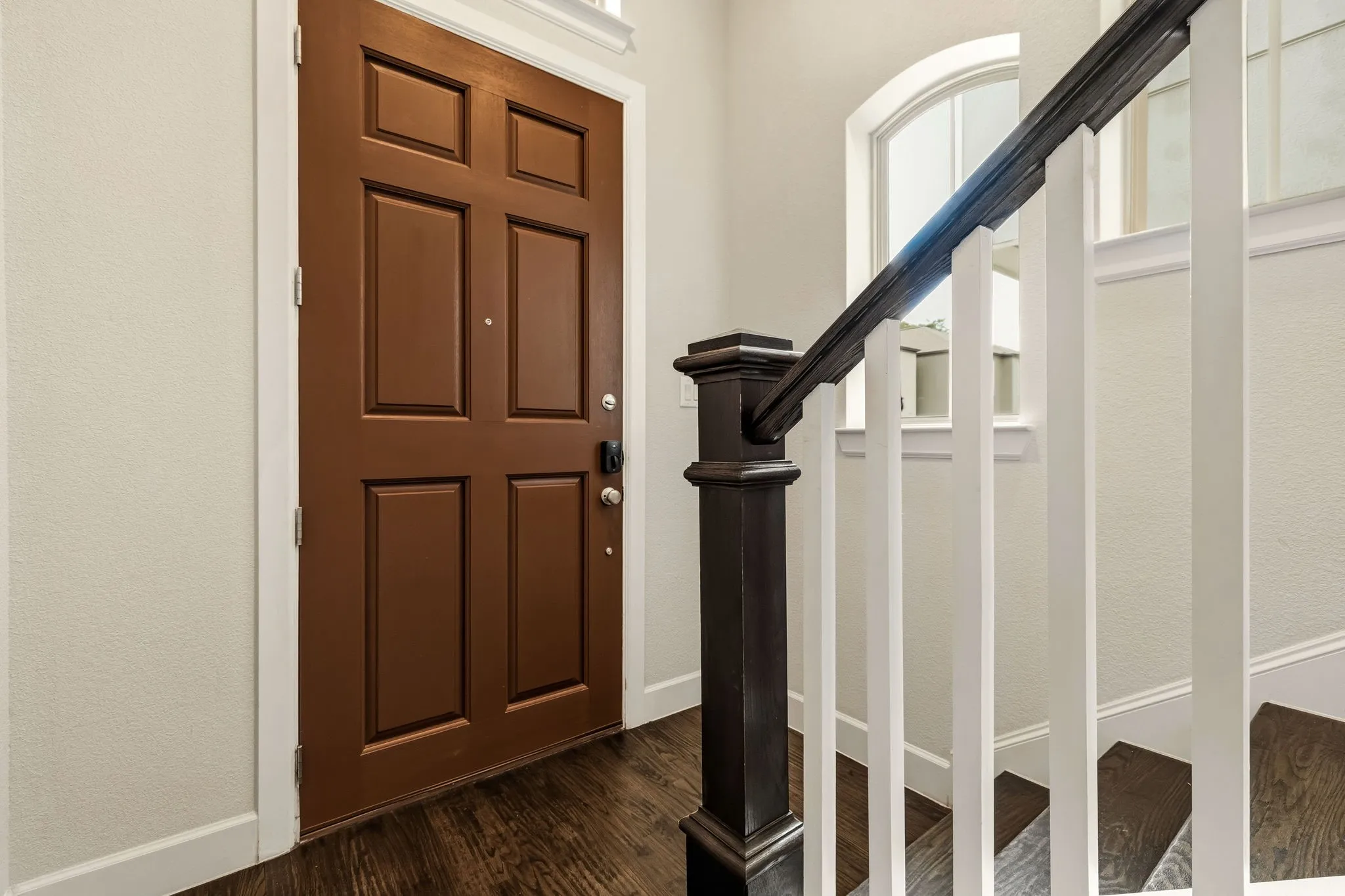 Single Family Residence For Sale in Dallas County , 1856 Stevens Bluff Lane, Dallas, Texas 75208, 3 Bedroom, 5 Bathroom, 2 Garage spaces, 2,809 Sqft, built in 2017, mls#21333012, Real Estate Agent in Dallas, Homes For Sale in Dallas county, Homes For Sale in Dallas, Realtor in Dallas Texas, Real Estate Brokerage Independent Realty Texas, Luminita Cordes Realtor