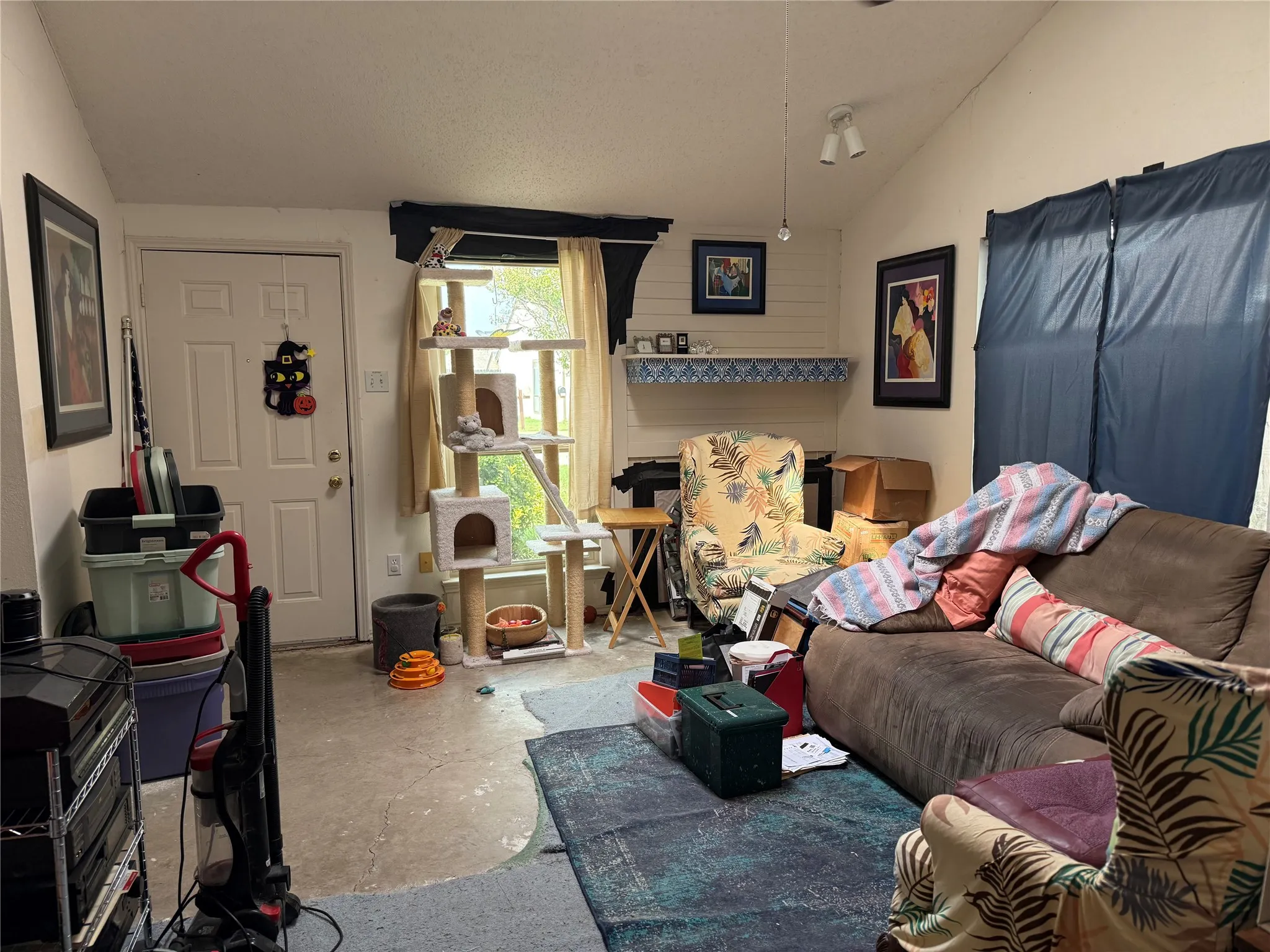 Single Family Residence For Sale in Collin County , 502 Pine Trail Drive, Allen, Texas 75002, 2 Bedroom, 2 Bathroom, Garage spaces, 1,027 Sqft, built in 1978, mls#21333037, Real Estate Agent in Allen, Homes For Sale in Collin county, Homes For Sale in Allen, Realtor in Allen Texas, Real Estate Brokerage Independent Realty Texas, Luminita Cordes Realtor