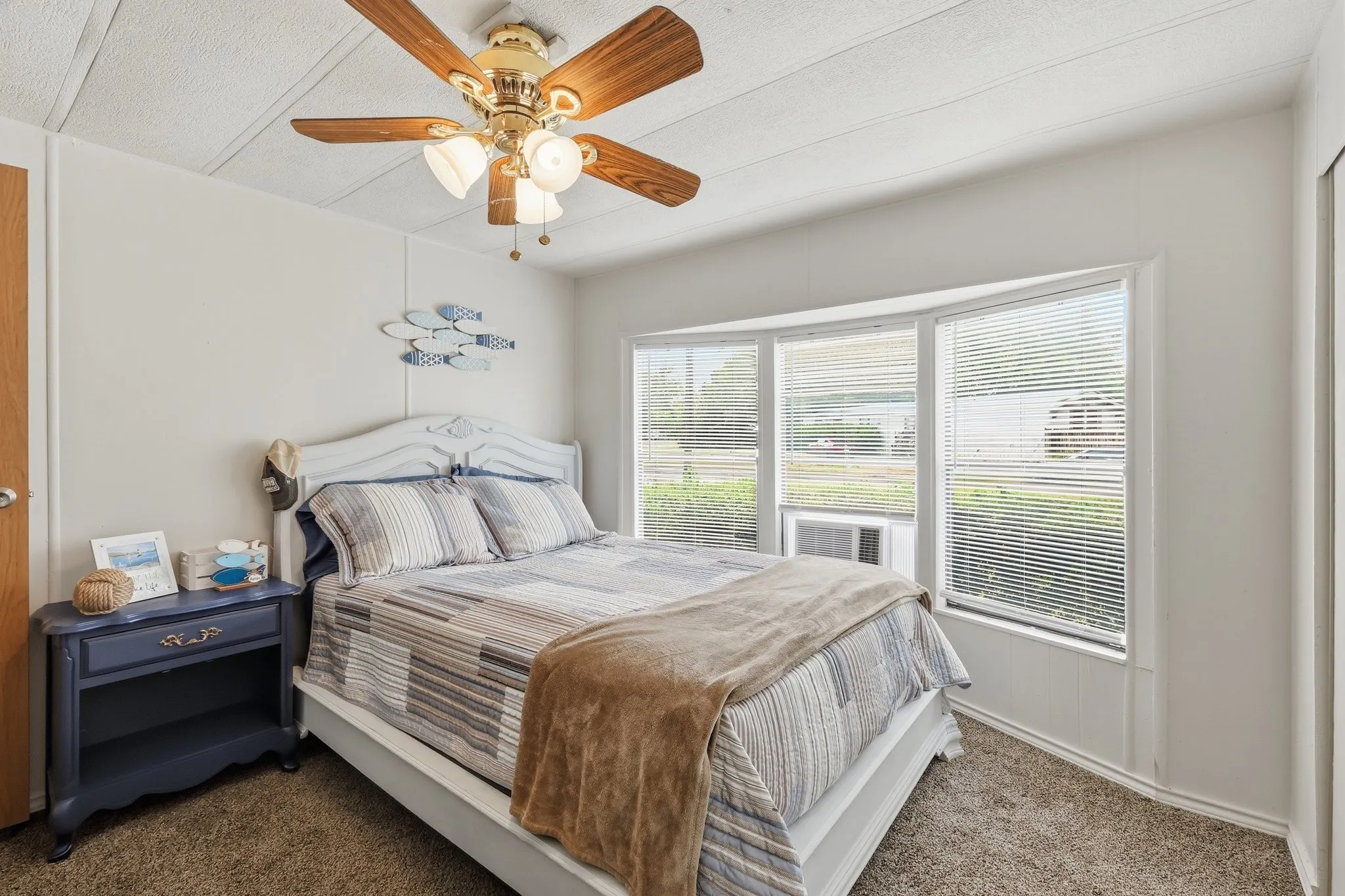 Single Family Residence For Sale in Hood County , 4417 Wildwood Circle, Granbury, Texas 76049, 2 Bedrooms, 2 Bathrooms, Garage spaces, 1,062 Sqft, built in 1982, Price $242,000, mls#21329808, Real Estate Agent in Granbury, Homes For Sale in Hood county, Homes For Sale in Granbury, Realtor in Granbury Texas, Real Estate Brokerage Independent Realty Texas, Luminita Cordes Realtor