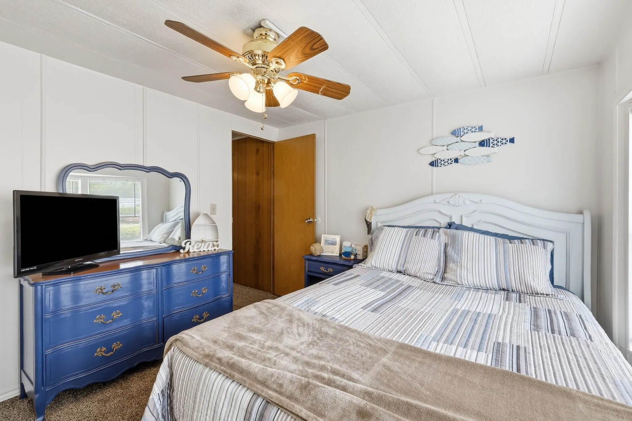 Single Family Residence For Sale in Hood County , 4417 Wildwood Circle, Granbury, Texas 76049, 2 Bedrooms, 2 Bathrooms, Garage spaces, 1,062 Sqft, built in 1982, Price $242,000, mls#21329808, Real Estate Agent in Granbury, Homes For Sale in Hood county, Homes For Sale in Granbury, Realtor in Granbury Texas, Real Estate Brokerage Independent Realty Texas, Luminita Cordes Realtor