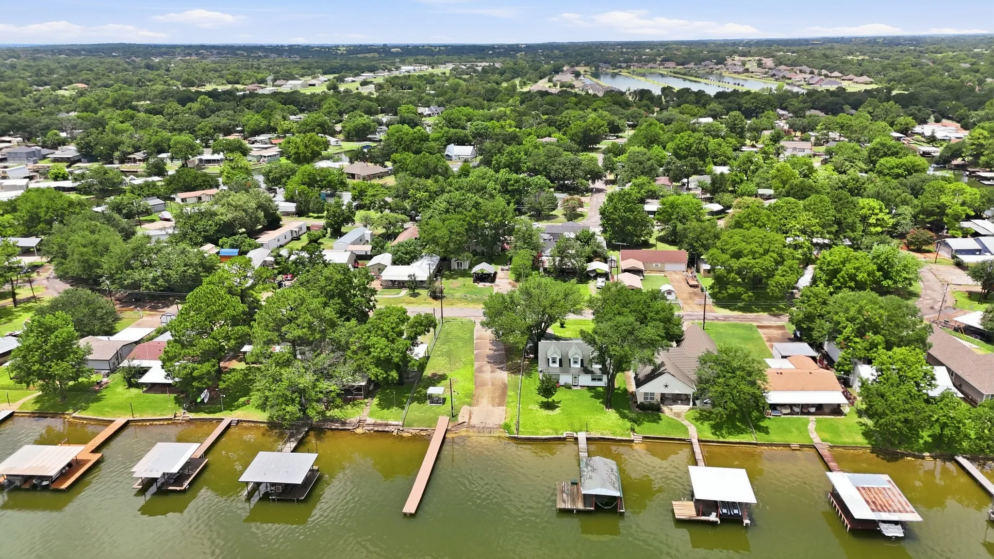 Single Family Residence For Sale in Hood County , 4417 Wildwood Circle, Granbury, Texas 76049, 2 Bedrooms, 2 Bathrooms, Garage spaces, 1,062 Sqft, built in 1982, Price $242,000, mls#21329808, Real Estate Agent in Granbury, Homes For Sale in Hood county, Homes For Sale in Granbury, Realtor in Granbury Texas, Real Estate Brokerage Independent Realty Texas, Luminita Cordes Realtor