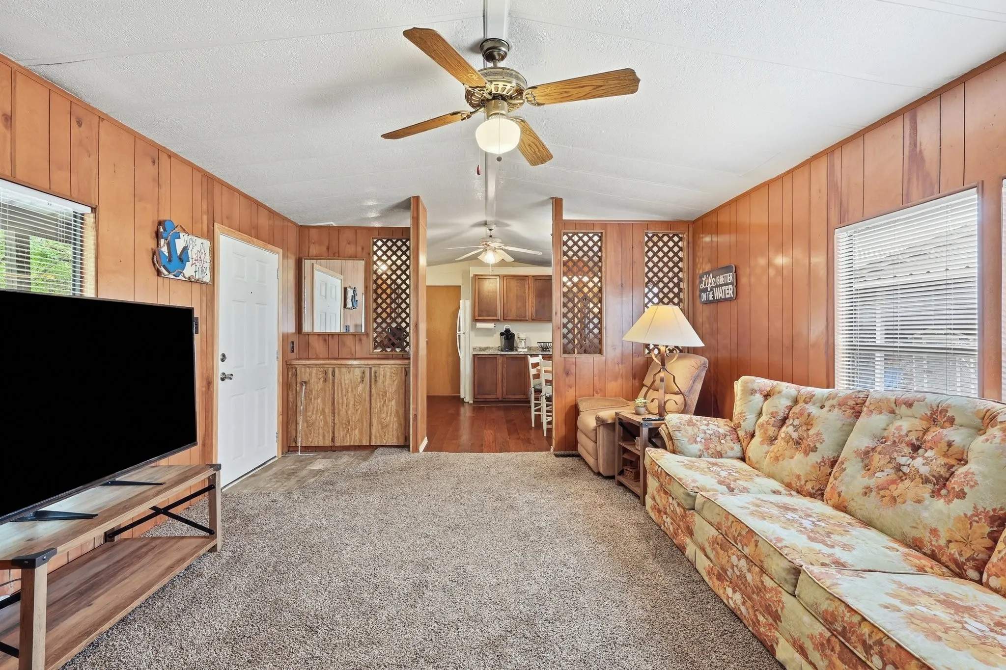 Single Family Residence For Sale in Hood County , 4417 Wildwood Circle, Granbury, Texas 76049, 2 Bedrooms, 2 Bathrooms, Garage spaces, 1,062 Sqft, built in 1982, Price $242,000, mls#21329808, Real Estate Agent in Granbury, Homes For Sale in Hood county, Homes For Sale in Granbury, Realtor in Granbury Texas, Real Estate Brokerage Independent Realty Texas, Luminita Cordes Realtor