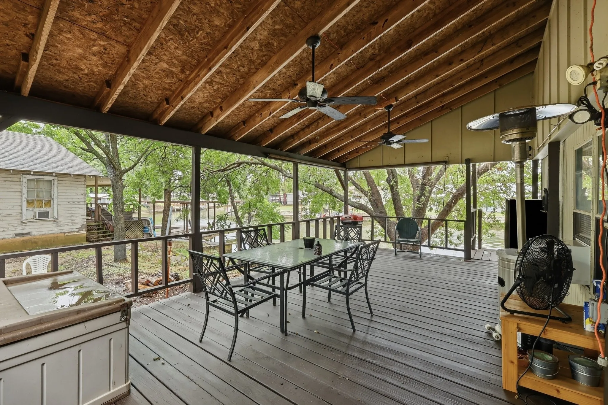 Single Family Residence For Sale in Hood County , 4417 Wildwood Circle, Granbury, Texas 76049, 2 Bedrooms, 2 Bathrooms, Garage spaces, 1,062 Sqft, built in 1982, Price $242,000, mls#21329808, Real Estate Agent in Granbury, Homes For Sale in Hood county, Homes For Sale in Granbury, Realtor in Granbury Texas, Real Estate Brokerage Independent Realty Texas, Luminita Cordes Realtor