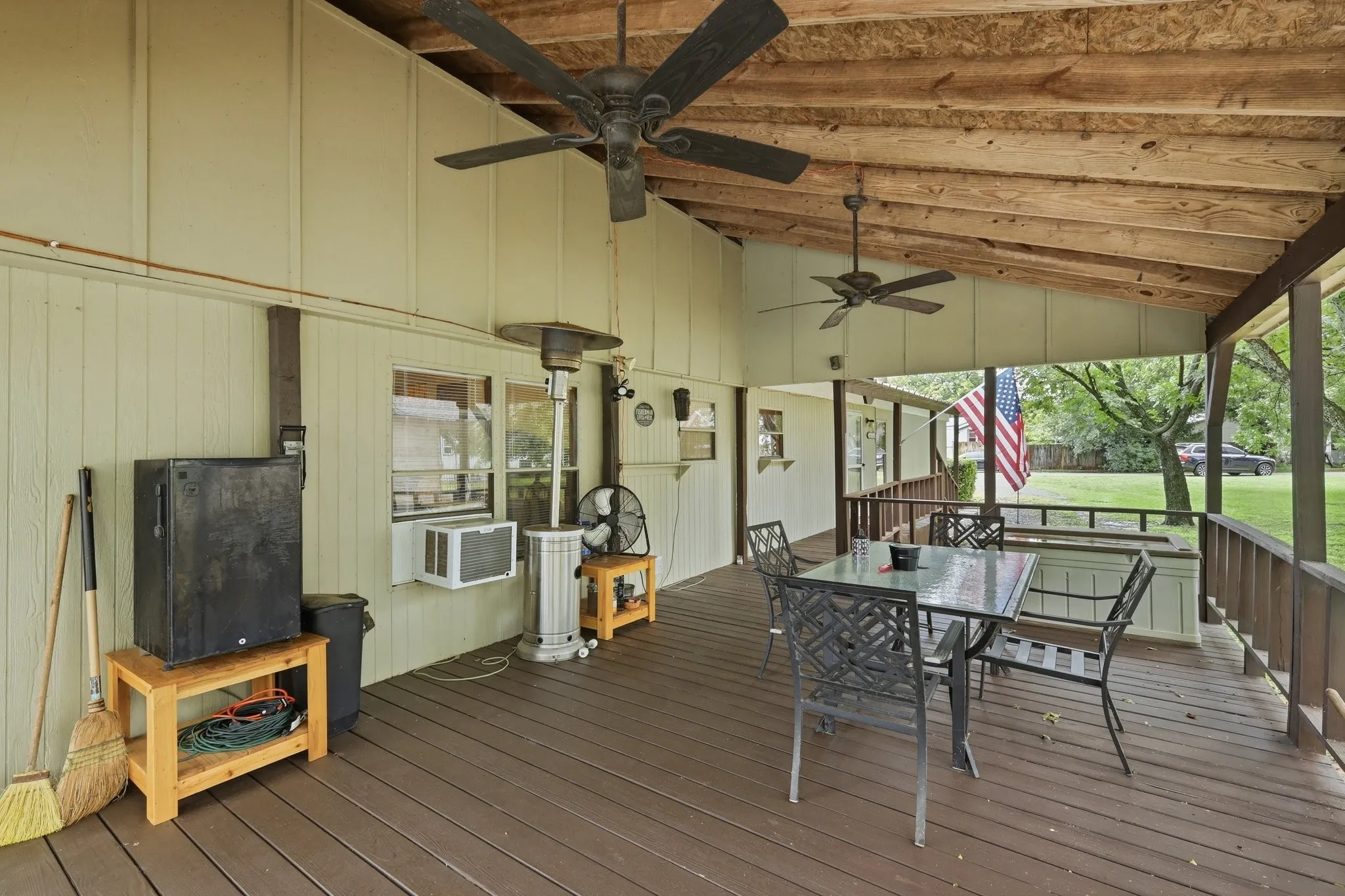 Single Family Residence For Sale in Hood County , 4417 Wildwood Circle, Granbury, Texas 76049, 2 Bedrooms, 2 Bathrooms, Garage spaces, 1,062 Sqft, built in 1982, Price $242,000, mls#21329808, Real Estate Agent in Granbury, Homes For Sale in Hood county, Homes For Sale in Granbury, Realtor in Granbury Texas, Real Estate Brokerage Independent Realty Texas, Luminita Cordes Realtor