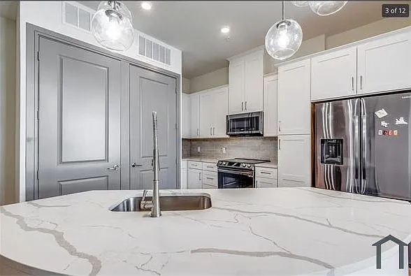 Condominium For Rent in Denton County , 2700 Old Denton Road 3350, Carrollton, Texas 75007, 1 Bedroom, 1 Bathroom, 1 Garage spaces, 835 Sqft, built in 2021, Price $1,800, mls#21333027, Real Estate Agent in Carrollton, Homes For Rent in Denton county, Homes For Rent in Carrollton, Realtor in Carrollton Texas, Real Estate Brokerage Independent Realty Texas, Luminita Cordes Realtor
