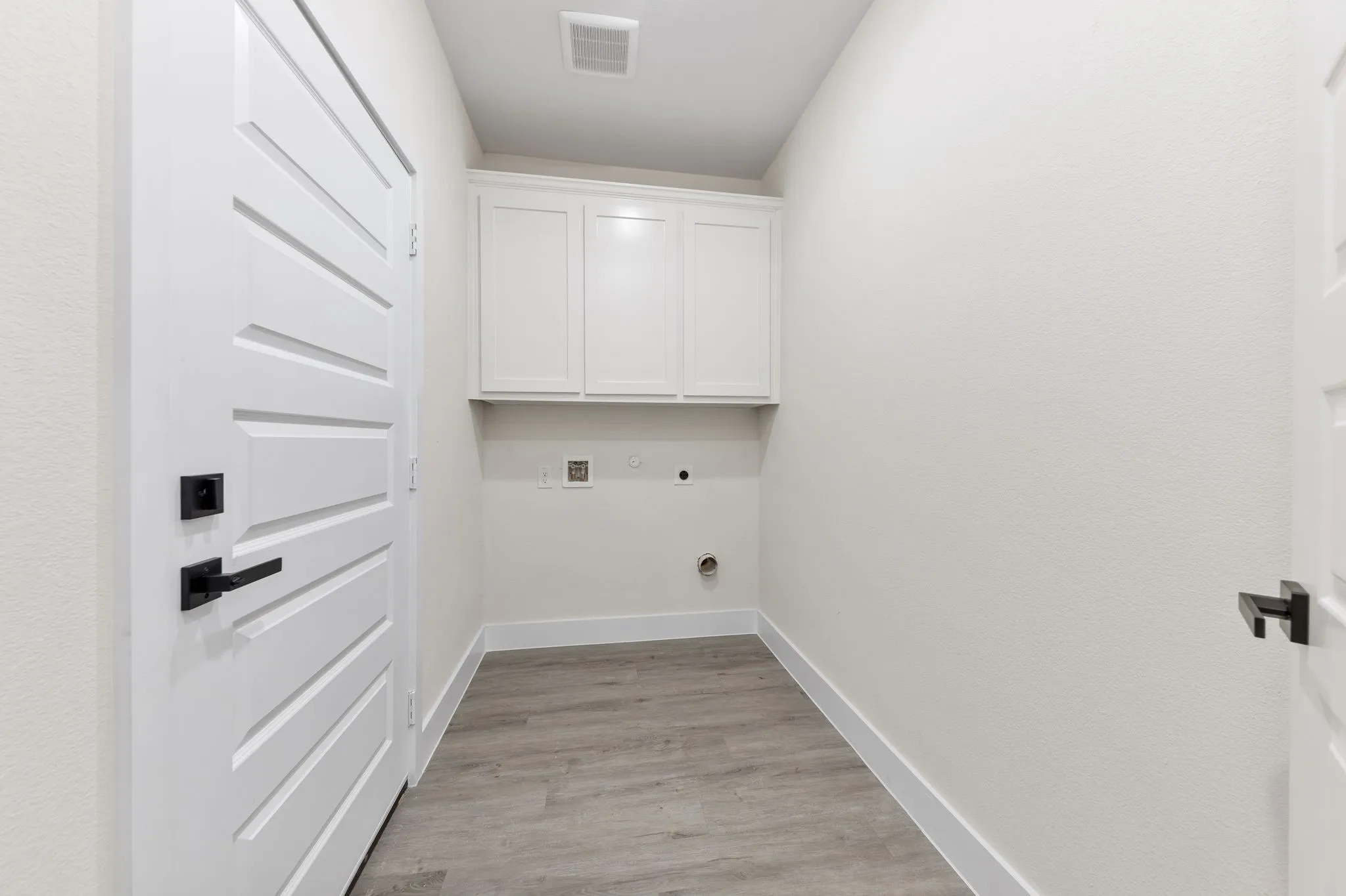 Single Family Residence For Sale in Henderson County , 315 Windjammer Road, Gun Barrel City, Texas 75156, 3 Bedroom, 2 Bathroom, 2 Garage spaces, 1,389 Sqft, built in 2025, mls#21333043, Real Estate Agent in Gun Barrel City, Homes For Sale in Henderson county, Homes For Sale in Gun Barrel City, Realtor in Gun Barrel City Texas, Real Estate Brokerage Independent Realty Texas, Luminita Cordes Realtor