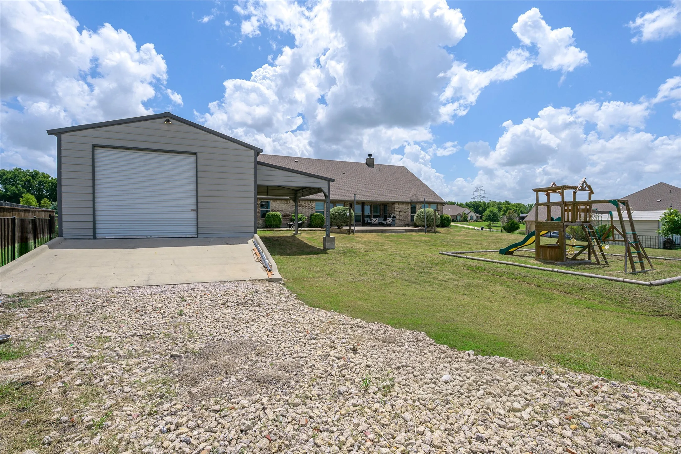 Single Family Residence For Sale in Collin County , 2996 Kate Drive, Farmersville, Texas 75442, 4 Bedroom, 2 Bathroom, 2 Garage spaces, 2,337 Sqft, built in 2018, mls#21278856, Real Estate Agent in Farmersville, Homes For Sale in Collin county, Homes For Sale in Farmersville, Realtor in Farmersville Texas, Real Estate Brokerage Independent Realty Texas, Luminita Cordes Realtor