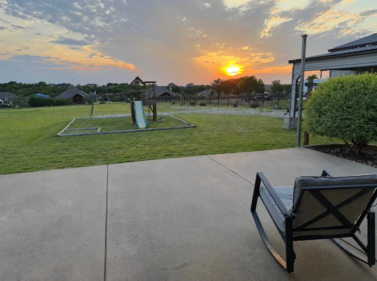 Single Family Residence For Sale in Collin County , 2996 Kate Drive, Farmersville, Texas 75442, 4 Bedroom, 2 Bathroom, 2 Garage spaces, 2,337 Sqft, built in 2018, mls#21278856, Real Estate Agent in Farmersville, Homes For Sale in Collin county, Homes For Sale in Farmersville, Realtor in Farmersville Texas, Real Estate Brokerage Independent Realty Texas, Luminita Cordes Realtor