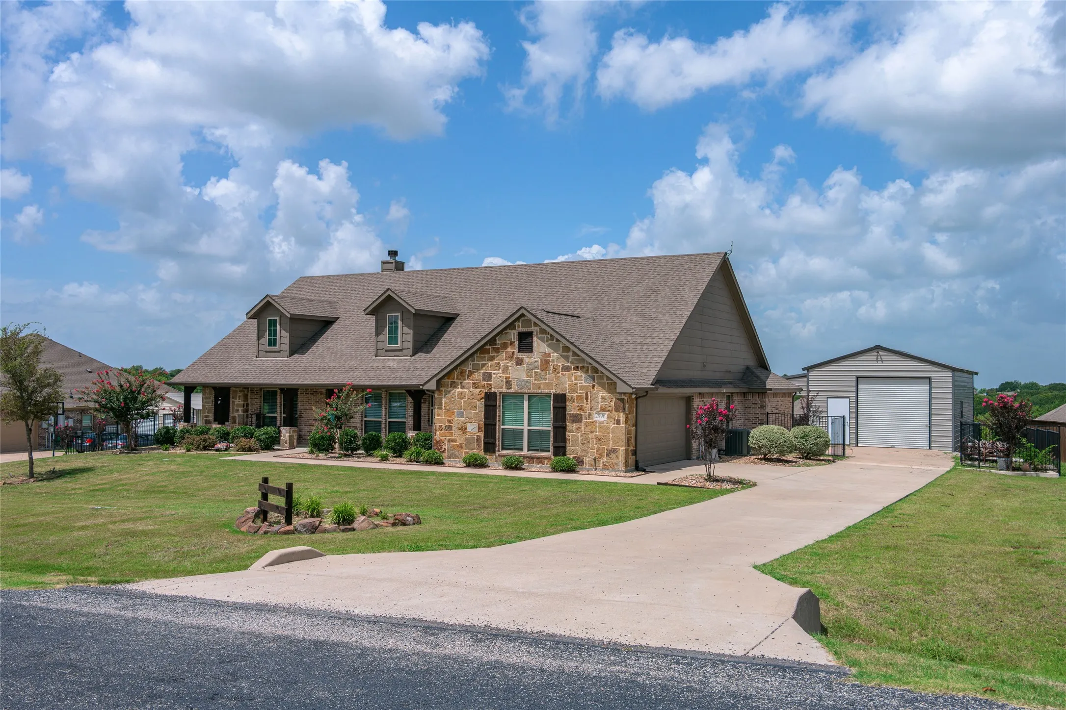 Single Family Residence For Sale in Collin County , 2996 Kate Drive, Farmersville, Texas 75442, 4 Bedroom, 2 Bathroom, 2 Garage spaces, 2,337 Sqft, built in 2018, mls#21278856, Real Estate Agent in Farmersville, Homes For Sale in Collin county, Homes For Sale in Farmersville, Realtor in Farmersville Texas, Real Estate Brokerage Independent Realty Texas, Luminita Cordes Realtor