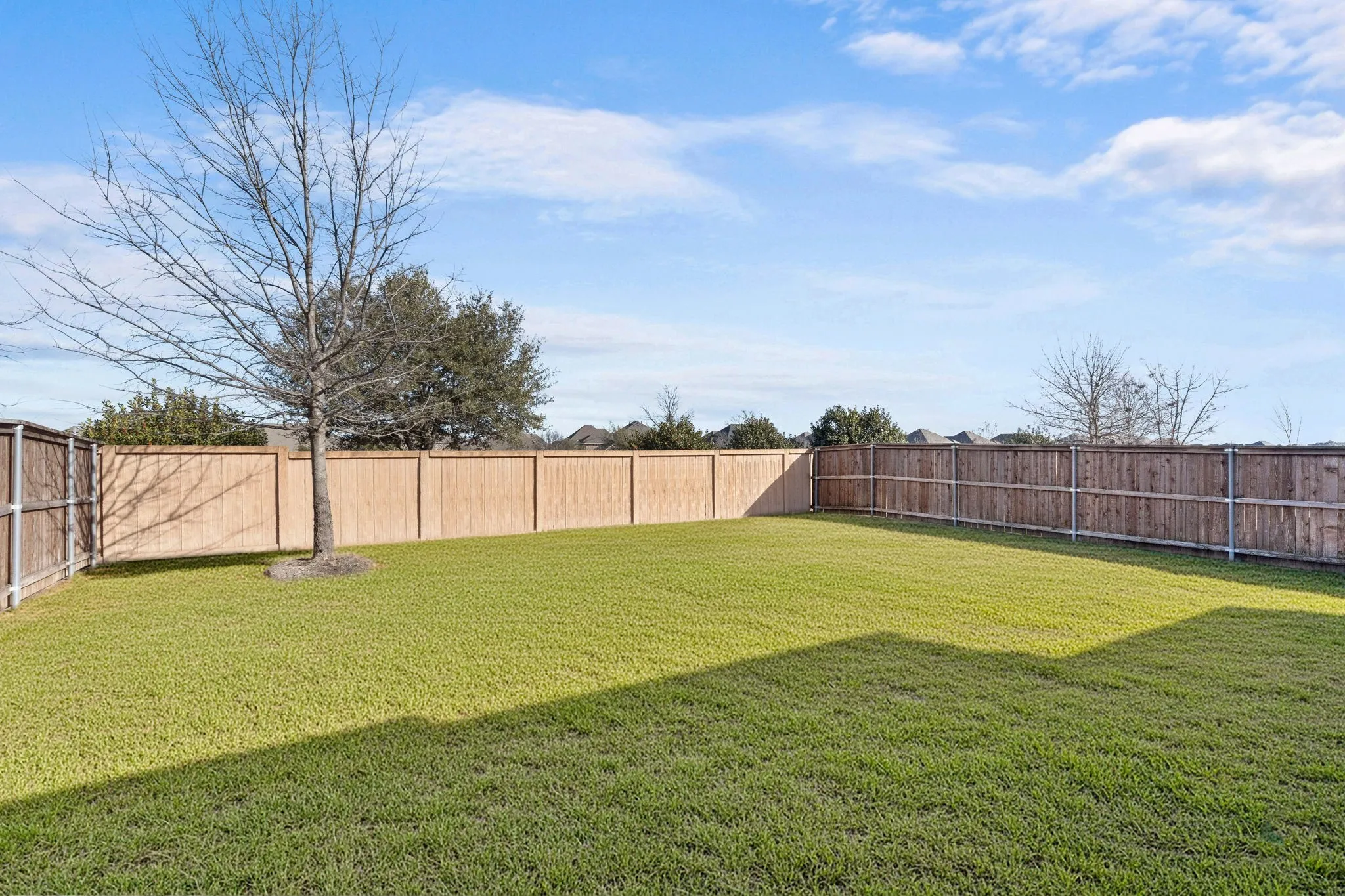 Single Family Residence For Sale in Collin County , 7508 W Fork Lane, Mc Kinney, Texas 75071, 4 Bedroom, 3 Bathroom, 2 Garage spaces, 2,350 Sqft, built in 2016, mls#21333029, Real Estate Agent in Mc Kinney, Homes For Sale in Collin county, Homes For Sale in Mc Kinney, Realtor in Mc Kinney Texas, Real Estate Brokerage Independent Realty Texas, Luminita Cordes Realtor