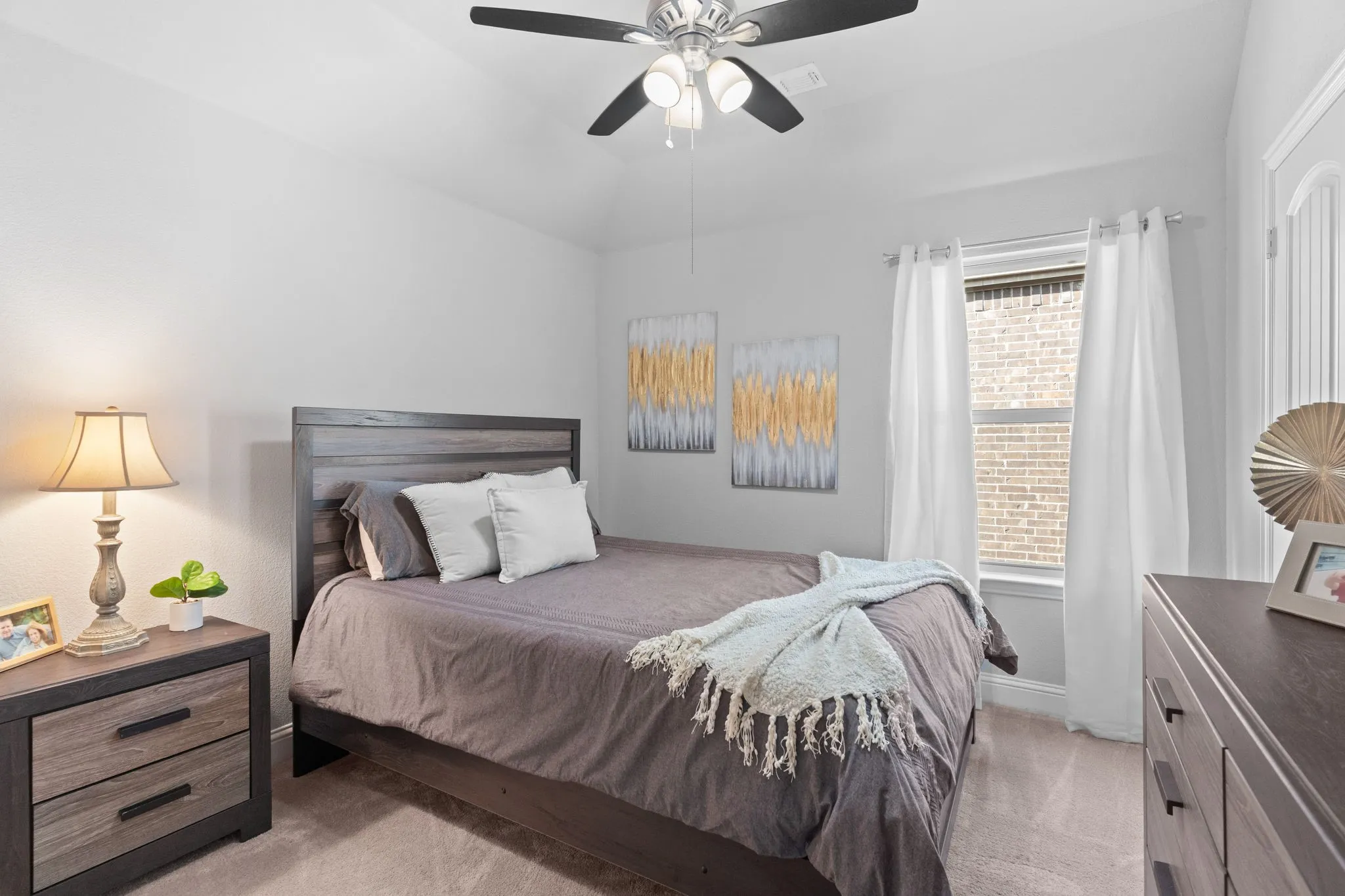 Single Family Residence For Sale in Collin County , 7508 W Fork Lane, Mc Kinney, Texas 75071, 4 Bedroom, 3 Bathroom, 2 Garage spaces, 2,350 Sqft, built in 2016, mls#21333029, Real Estate Agent in Mc Kinney, Homes For Sale in Collin county, Homes For Sale in Mc Kinney, Realtor in Mc Kinney Texas, Real Estate Brokerage Independent Realty Texas, Luminita Cordes Realtor