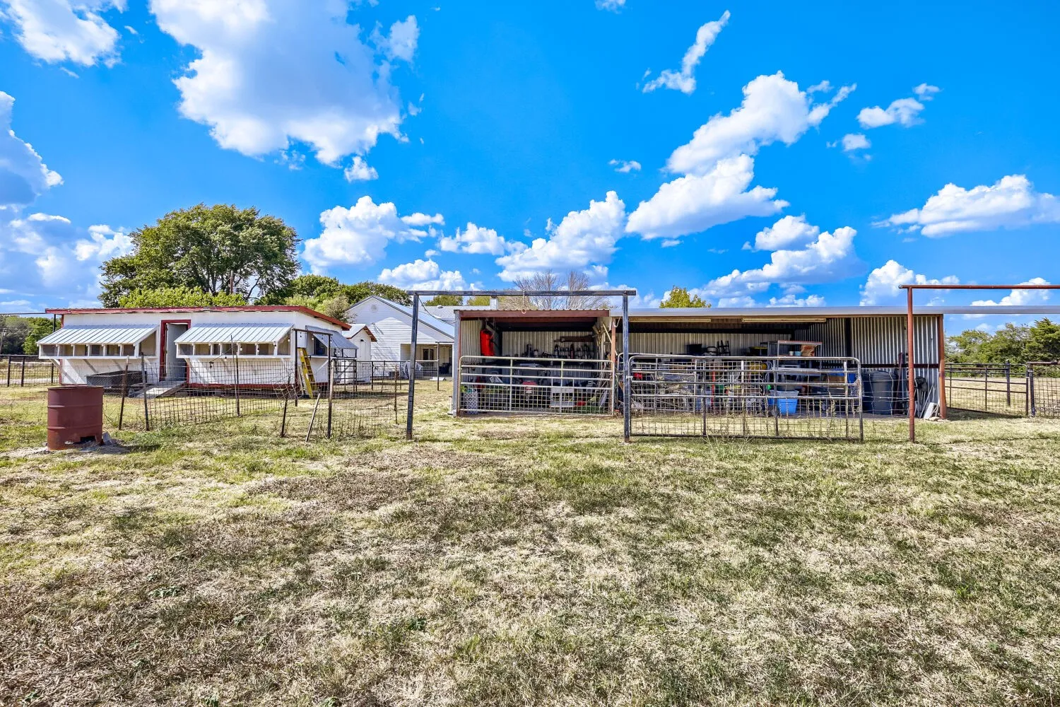 Single Family Residence For Sale in Ellis County , 626 Epps Road, Palmer, Texas 75152, 7 Bedroom, 5 Bathroom, Garage spaces, 3,668 Sqft, built in 1995, mls#21325132, Real Estate Agent in Palmer, Homes For Sale in Ellis county, Homes For Sale in Palmer, Realtor in Palmer Texas, Real Estate Brokerage Independent Realty Texas, Luminita Cordes Realtor