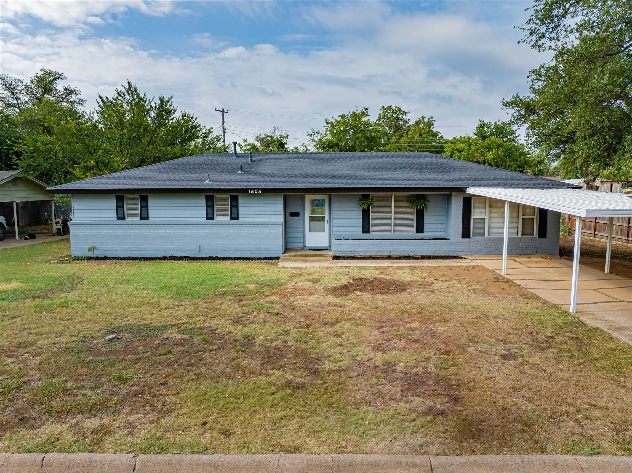 Single Family Residence For Sale in Stephens County , 1505 Westridge Circle, Breckenridge, Texas 76424, 4 Bedroom, 2 Bathroom, Garage spaces, 1,584 Sqft, built in 1964, mls#21332697, Real Estate Agent in Breckenridge, Homes For Sale in Stephens county, Homes For Sale in Breckenridge, Realtor in Breckenridge Texas, Real Estate Brokerage Independent Realty Texas, Luminita Cordes Realtor