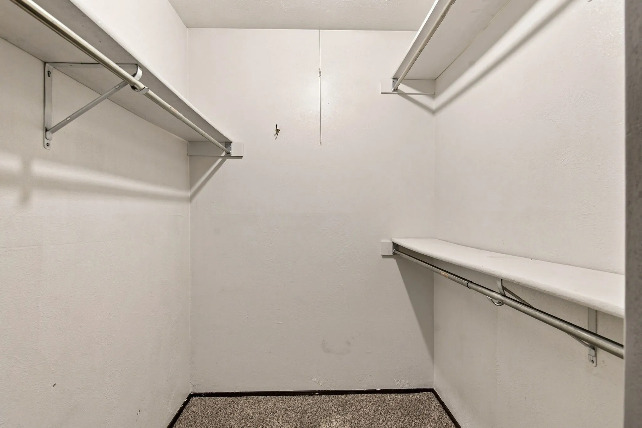 Single Family Residence For Sale in Tarrant County , 4025 Engleman Street, Fort Worth, Texas 76137, 3 Bedroom, 2 Bathroom, 2 Garage spaces, 1,674 Sqft, built in 1979, mls#21333070, Real Estate Agent in Fort Worth, Homes For Sale in Tarrant county, Homes For Sale in Fort Worth, Realtor in Fort Worth Texas, Real Estate Brokerage Independent Realty Texas, Luminita Cordes Realtor