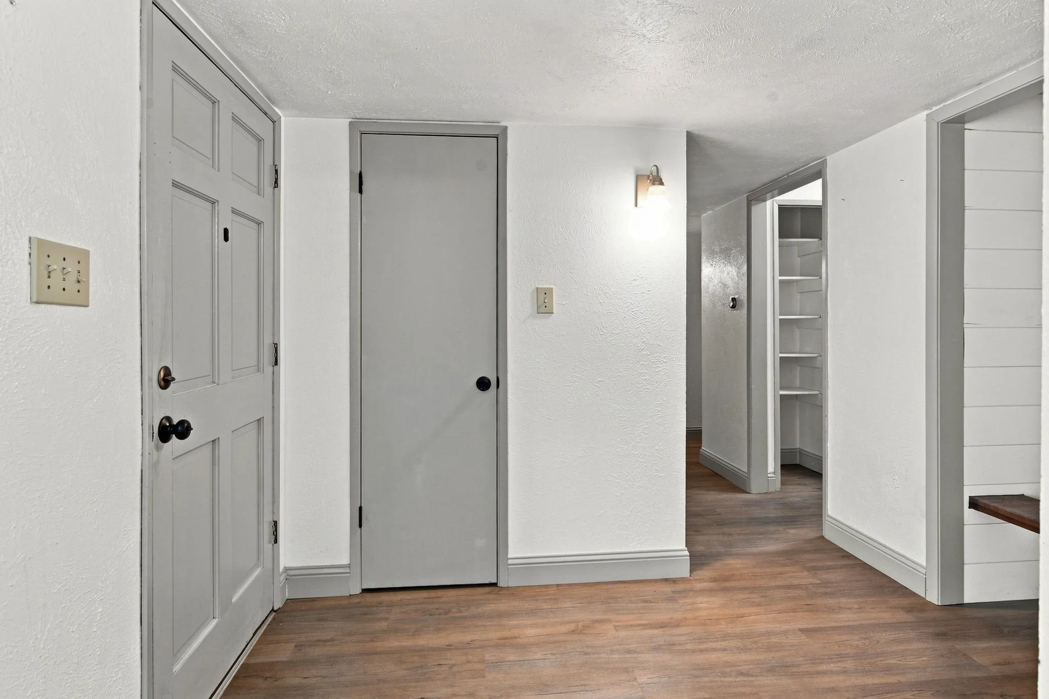 Single Family Residence For Sale in Tarrant County , 4025 Engleman Street, Fort Worth, Texas 76137, 3 Bedroom, 2 Bathroom, 2 Garage spaces, 1,674 Sqft, built in 1979, mls#21333070, Real Estate Agent in Fort Worth, Homes For Sale in Tarrant county, Homes For Sale in Fort Worth, Realtor in Fort Worth Texas, Real Estate Brokerage Independent Realty Texas, Luminita Cordes Realtor