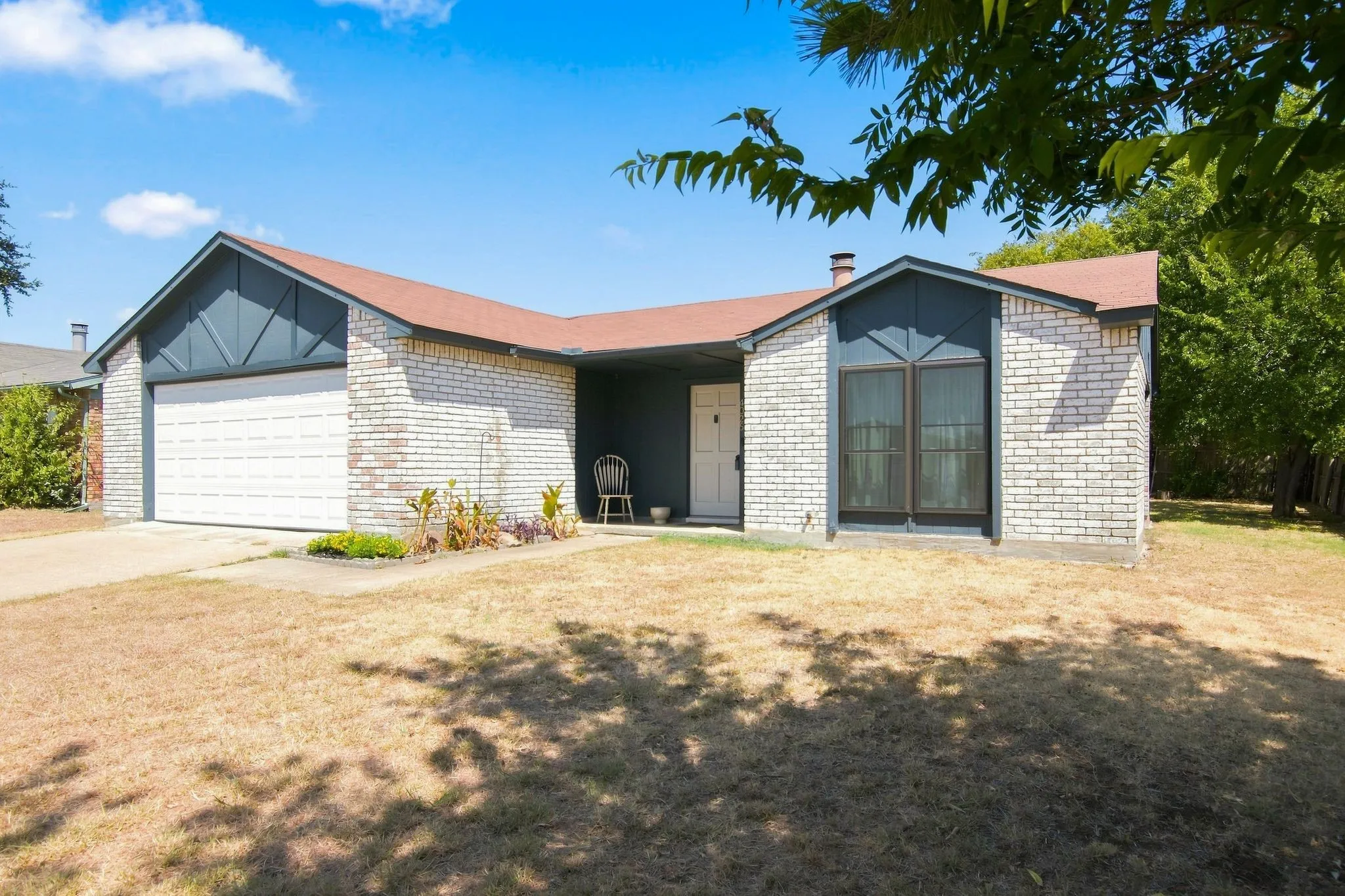 Single Family Residence For Sale in Tarrant County , 4025 Engleman Street, Fort Worth, Texas 76137, 3 Bedroom, 2 Bathroom, 2 Garage spaces, 1,674 Sqft, built in 1979, mls#21333070, Real Estate Agent in Fort Worth, Homes For Sale in Tarrant county, Homes For Sale in Fort Worth, Realtor in Fort Worth Texas, Real Estate Brokerage Independent Realty Texas, Luminita Cordes Realtor