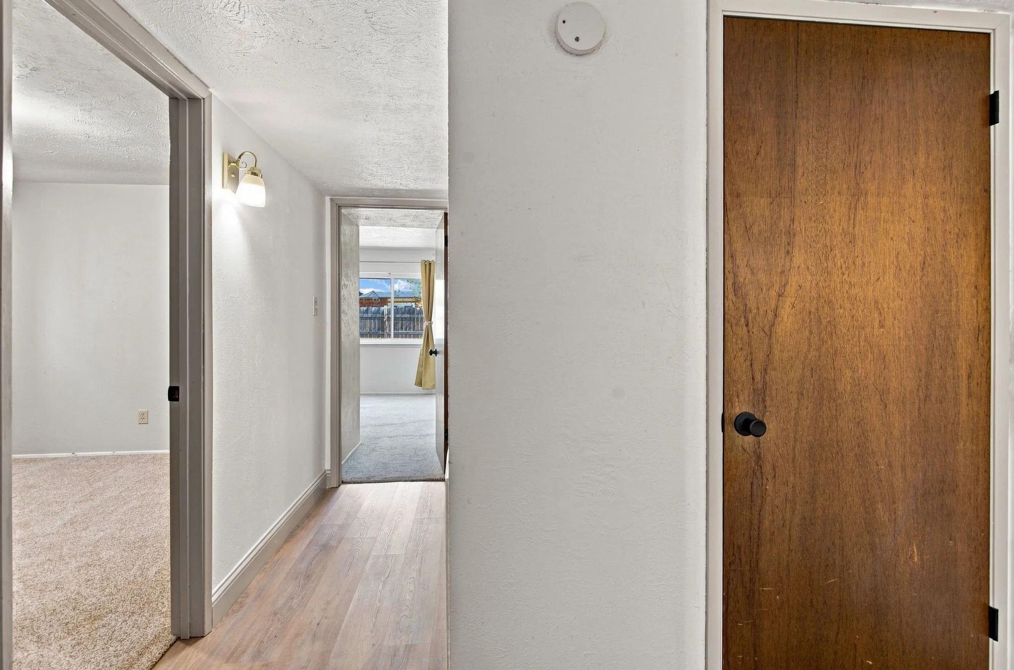 Single Family Residence For Sale in Tarrant County , 4025 Engleman Street, Fort Worth, Texas 76137, 3 Bedroom, 2 Bathroom, 2 Garage spaces, 1,674 Sqft, built in 1979, mls#21333070, Real Estate Agent in Fort Worth, Homes For Sale in Tarrant county, Homes For Sale in Fort Worth, Realtor in Fort Worth Texas, Real Estate Brokerage Independent Realty Texas, Luminita Cordes Realtor