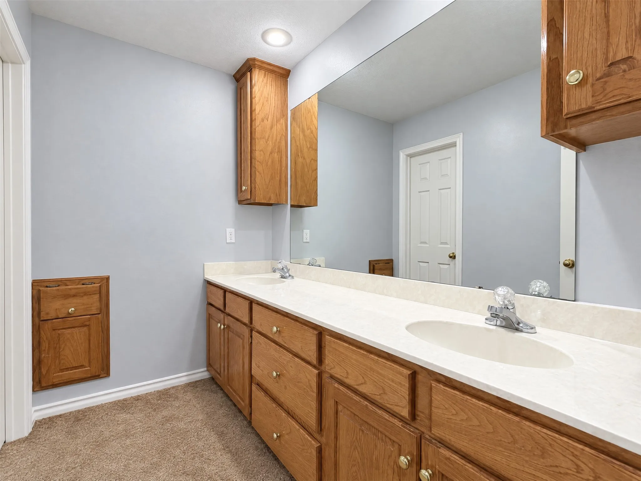 Down Stairs Full Bath