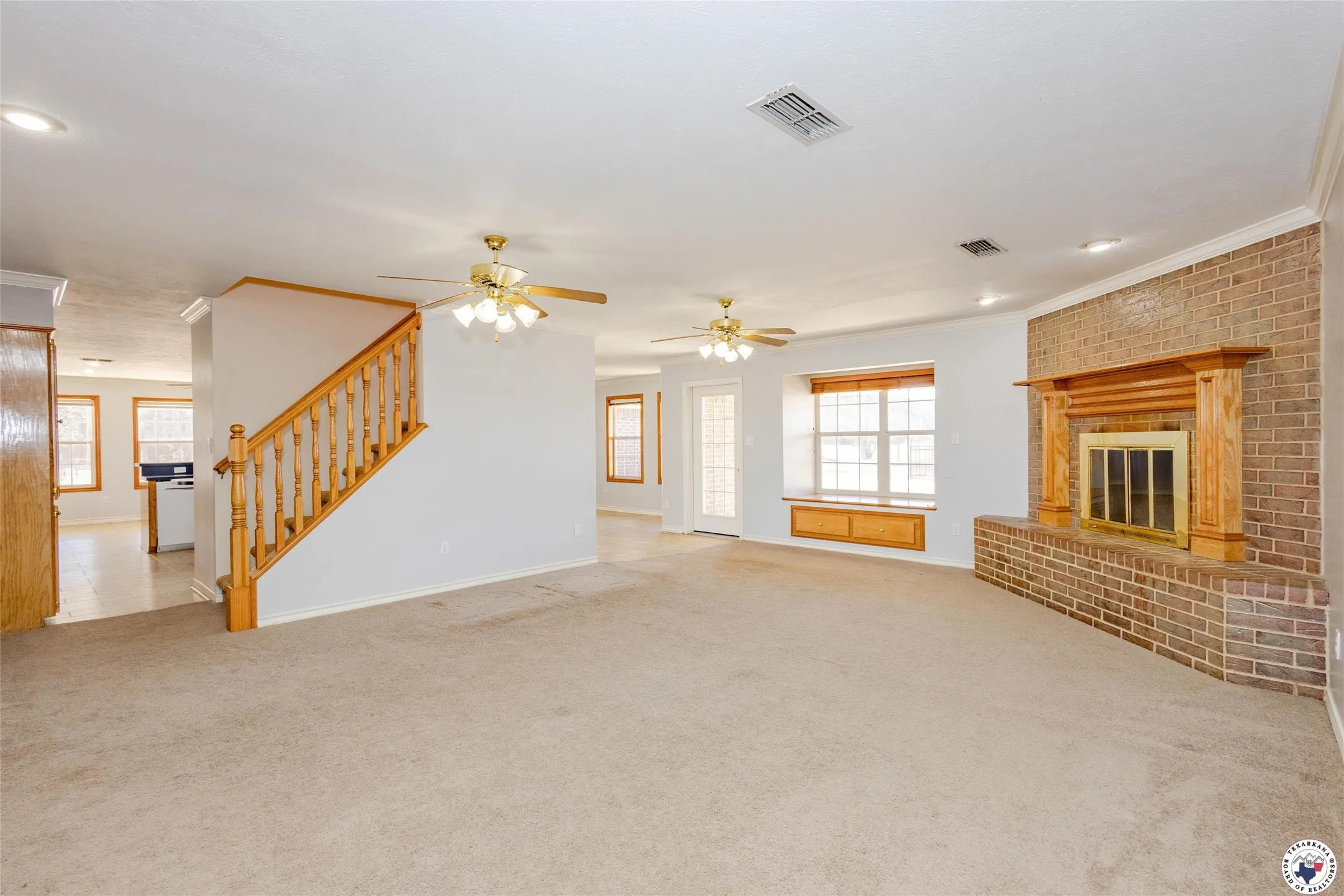 Single Family Residence For Sale in Bowie County , 2735 Daniels Chapel Road, New Boston, Texas 75570, 6 Bedroom, 4 Bathroom, 2 Garage spaces, 4,276 Sqft, built in 1996, mls#21333077, Real Estate Agent in New Boston, Homes For Sale in Bowie county, Homes For Sale in New Boston, Realtor in New Boston Texas, Real Estate Brokerage Independent Realty Texas, Luminita Cordes Realtor