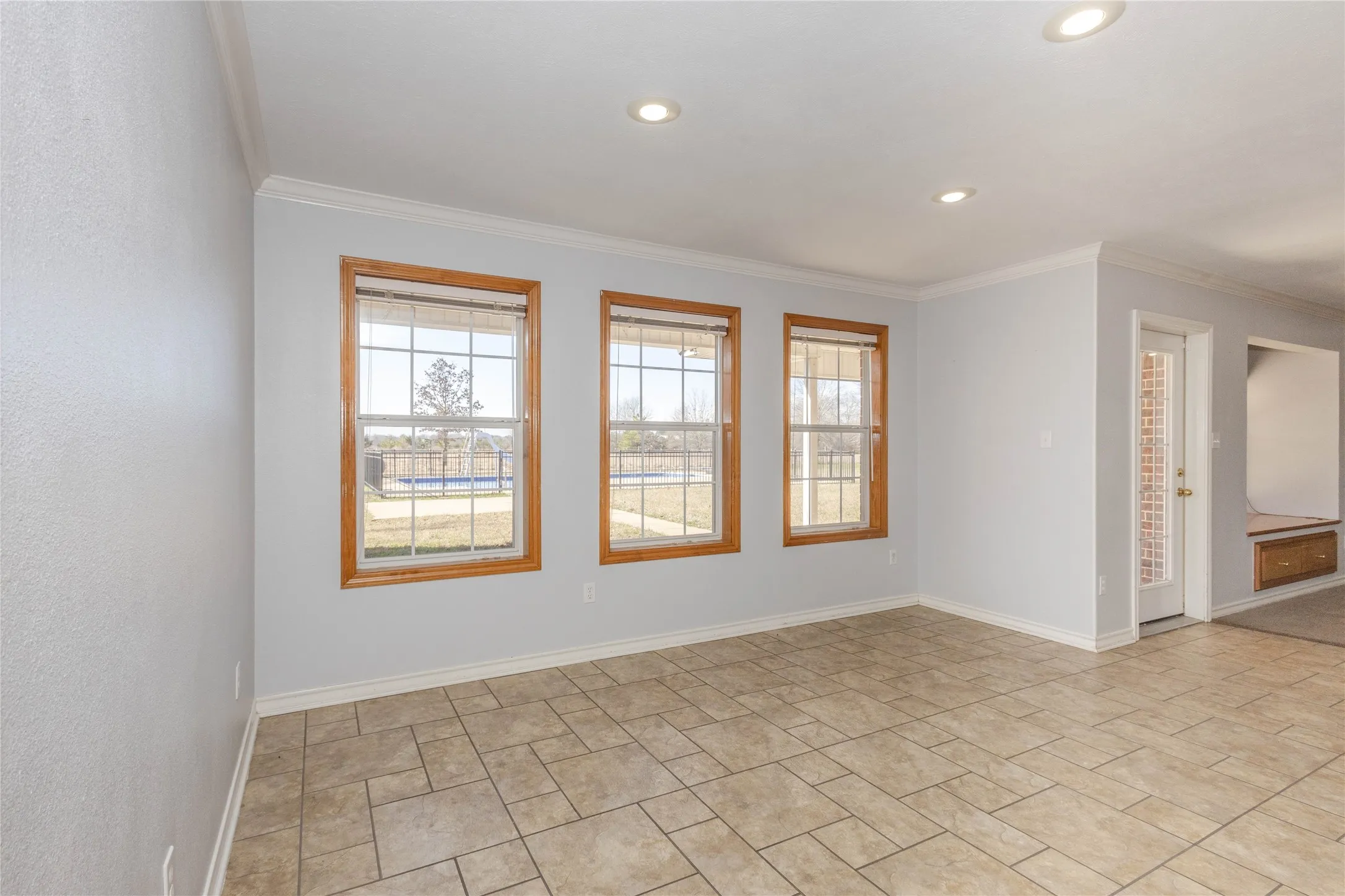 Single Family Residence For Sale in Bowie County , 2735 Daniels Chapel Road, New Boston, Texas 75570, 6 Bedroom, 4 Bathroom, 2 Garage spaces, 4,276 Sqft, built in 1996, mls#21333077, Real Estate Agent in New Boston, Homes For Sale in Bowie county, Homes For Sale in New Boston, Realtor in New Boston Texas, Real Estate Brokerage Independent Realty Texas, Luminita Cordes Realtor