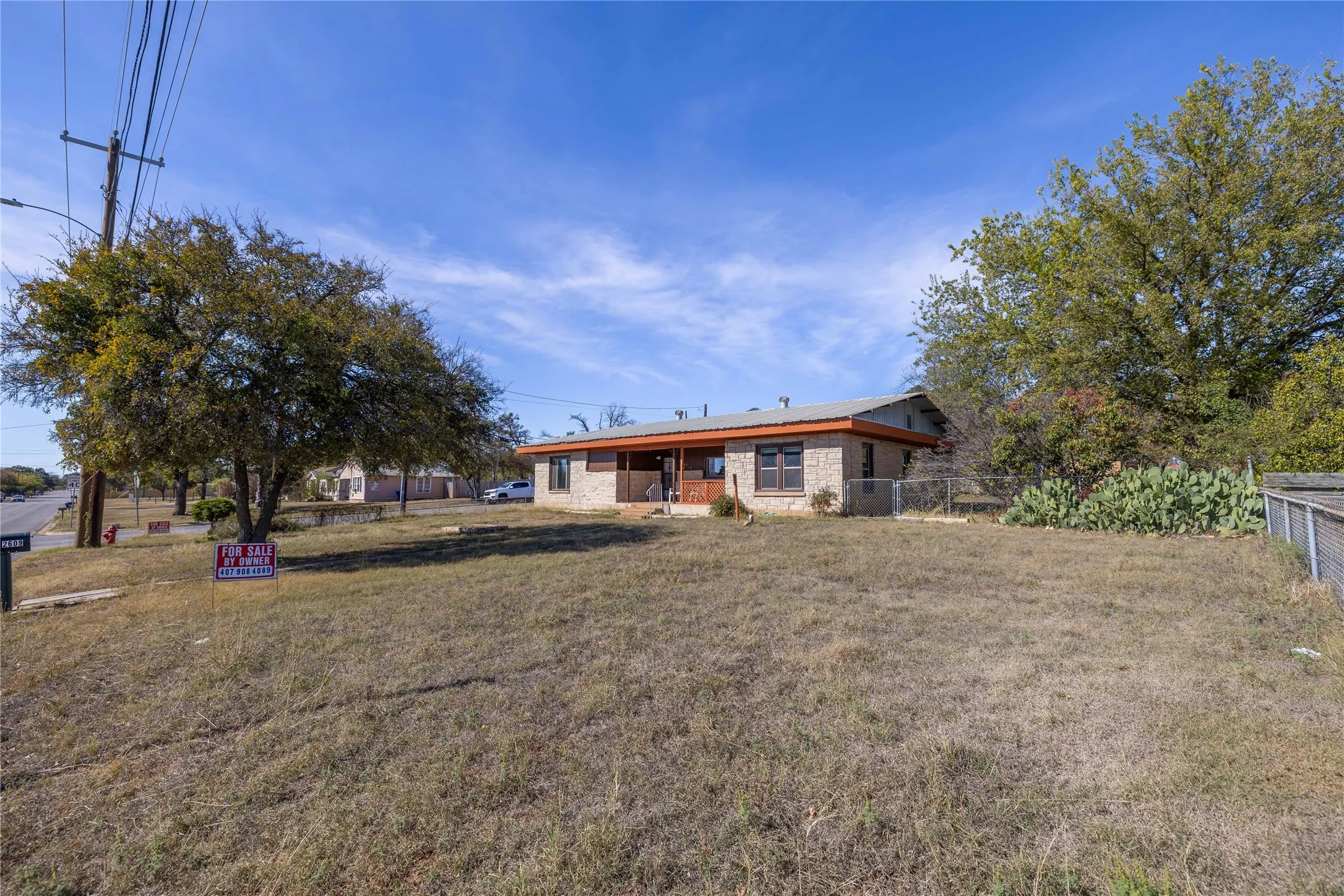 Single Family Residence For Sale in Brown County , 2609 Coggin Avenue, Brownwood, Texas 76801, 3 Bedroom, 2 Bathroom, Garage spaces, 1,616 Sqft, built in 0, mls#21329669, Real Estate Agent in Brownwood, Homes For Sale in Brown county, Homes For Sale in Brownwood, Realtor in Brownwood Texas, Real Estate Brokerage Independent Realty Texas, Luminita Cordes Realtor