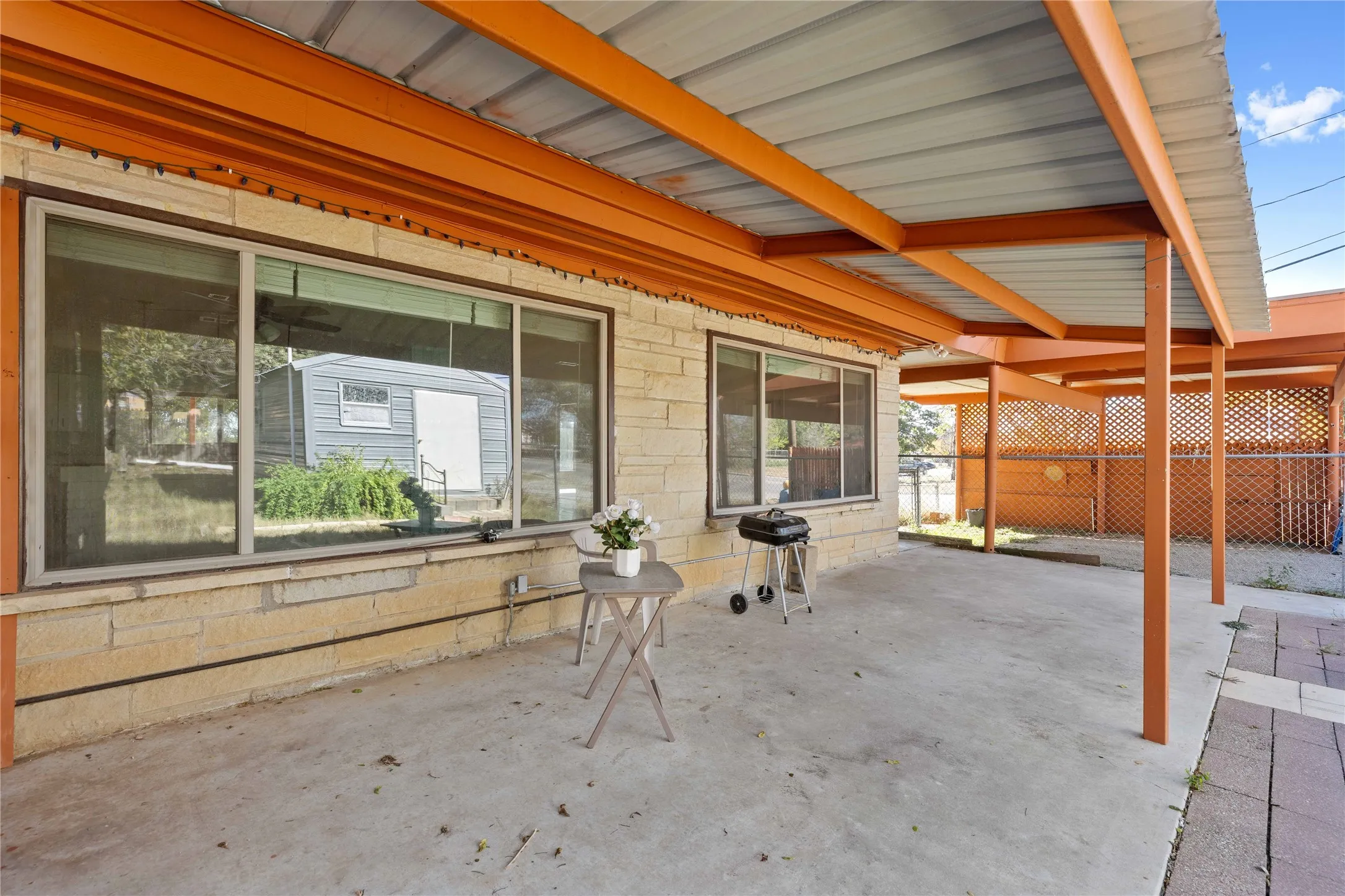 Single Family Residence For Sale in Brown County , 2609 Coggin Avenue, Brownwood, Texas 76801, 3 Bedroom, 2 Bathroom, Garage spaces, 1,616 Sqft, built in 0, mls#21329669, Real Estate Agent in Brownwood, Homes For Sale in Brown county, Homes For Sale in Brownwood, Realtor in Brownwood Texas, Real Estate Brokerage Independent Realty Texas, Luminita Cordes Realtor