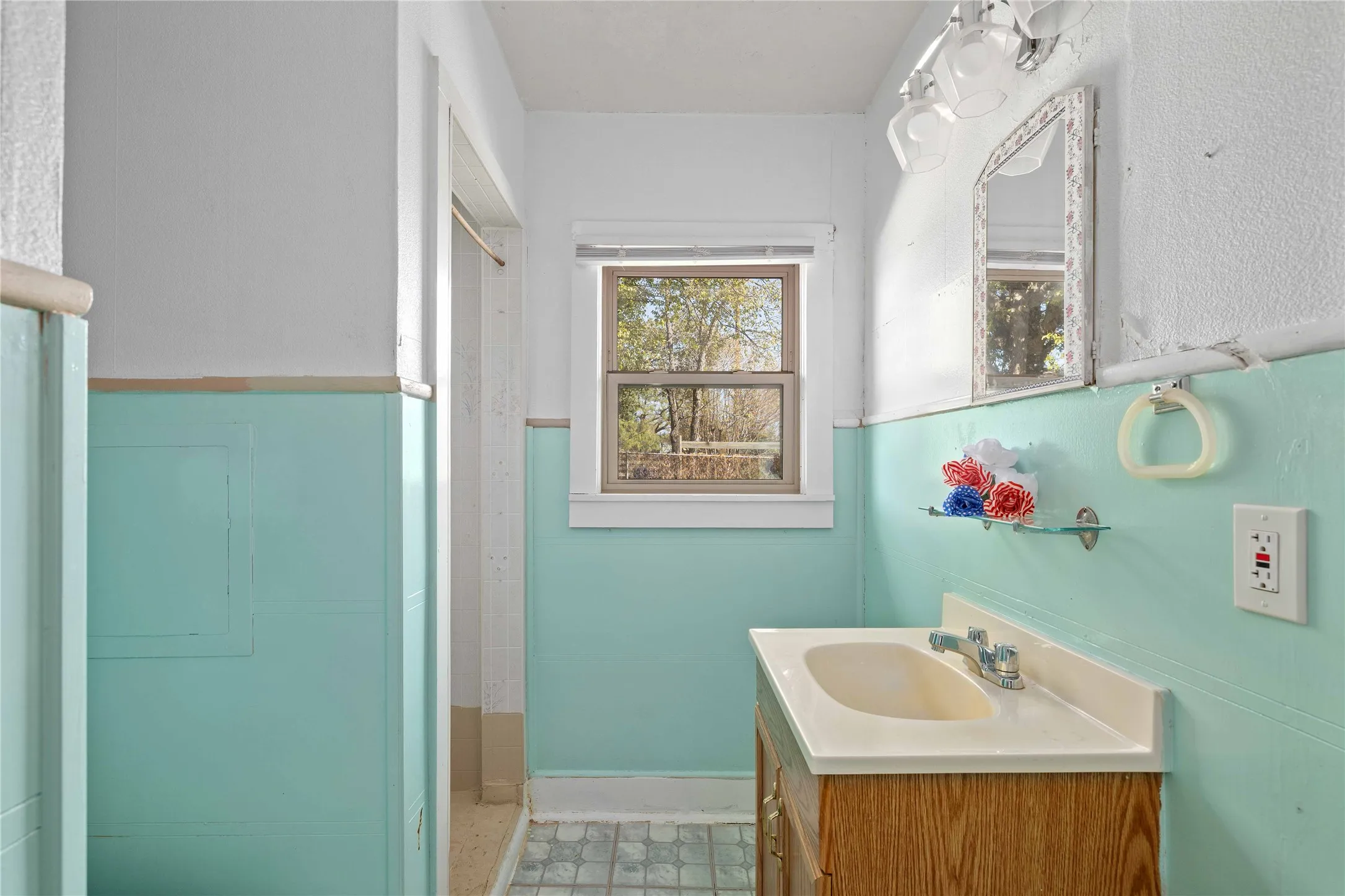 Single Family Residence For Sale in Brown County , 2609 Coggin Avenue, Brownwood, Texas 76801, 3 Bedroom, 2 Bathroom, Garage spaces, 1,616 Sqft, built in 0, mls#21329669, Real Estate Agent in Brownwood, Homes For Sale in Brown county, Homes For Sale in Brownwood, Realtor in Brownwood Texas, Real Estate Brokerage Independent Realty Texas, Luminita Cordes Realtor