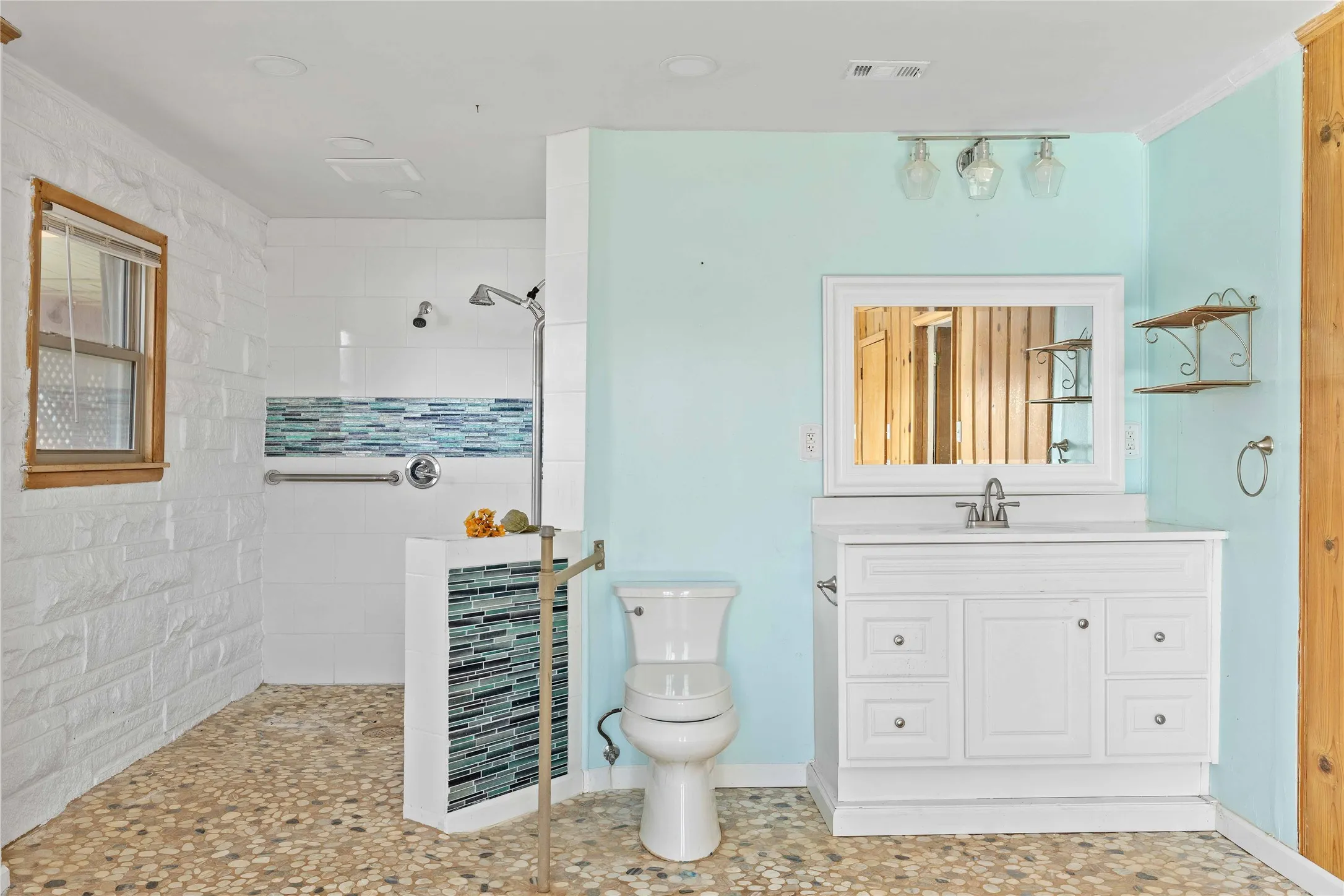 Single Family Residence For Sale in Brown County , 2609 Coggin Avenue, Brownwood, Texas 76801, 3 Bedroom, 2 Bathroom, Garage spaces, 1,616 Sqft, built in 0, mls#21329669, Real Estate Agent in Brownwood, Homes For Sale in Brown county, Homes For Sale in Brownwood, Realtor in Brownwood Texas, Real Estate Brokerage Independent Realty Texas, Luminita Cordes Realtor