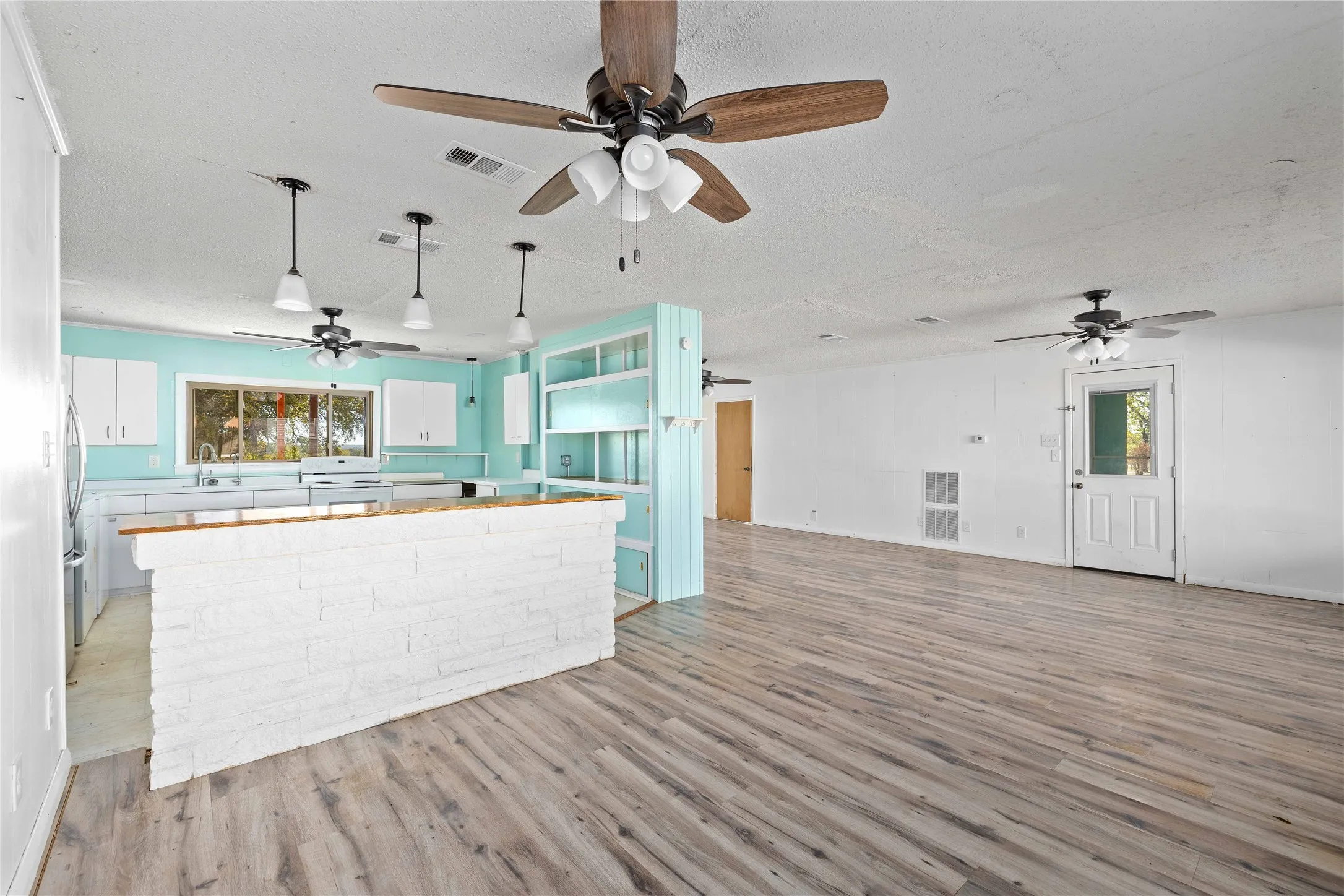 Single Family Residence For Sale in Brown County , 2609 Coggin Avenue, Brownwood, Texas 76801, 3 Bedroom, 2 Bathroom, Garage spaces, 1,616 Sqft, built in 0, mls#21329669, Real Estate Agent in Brownwood, Homes For Sale in Brown county, Homes For Sale in Brownwood, Realtor in Brownwood Texas, Real Estate Brokerage Independent Realty Texas, Luminita Cordes Realtor