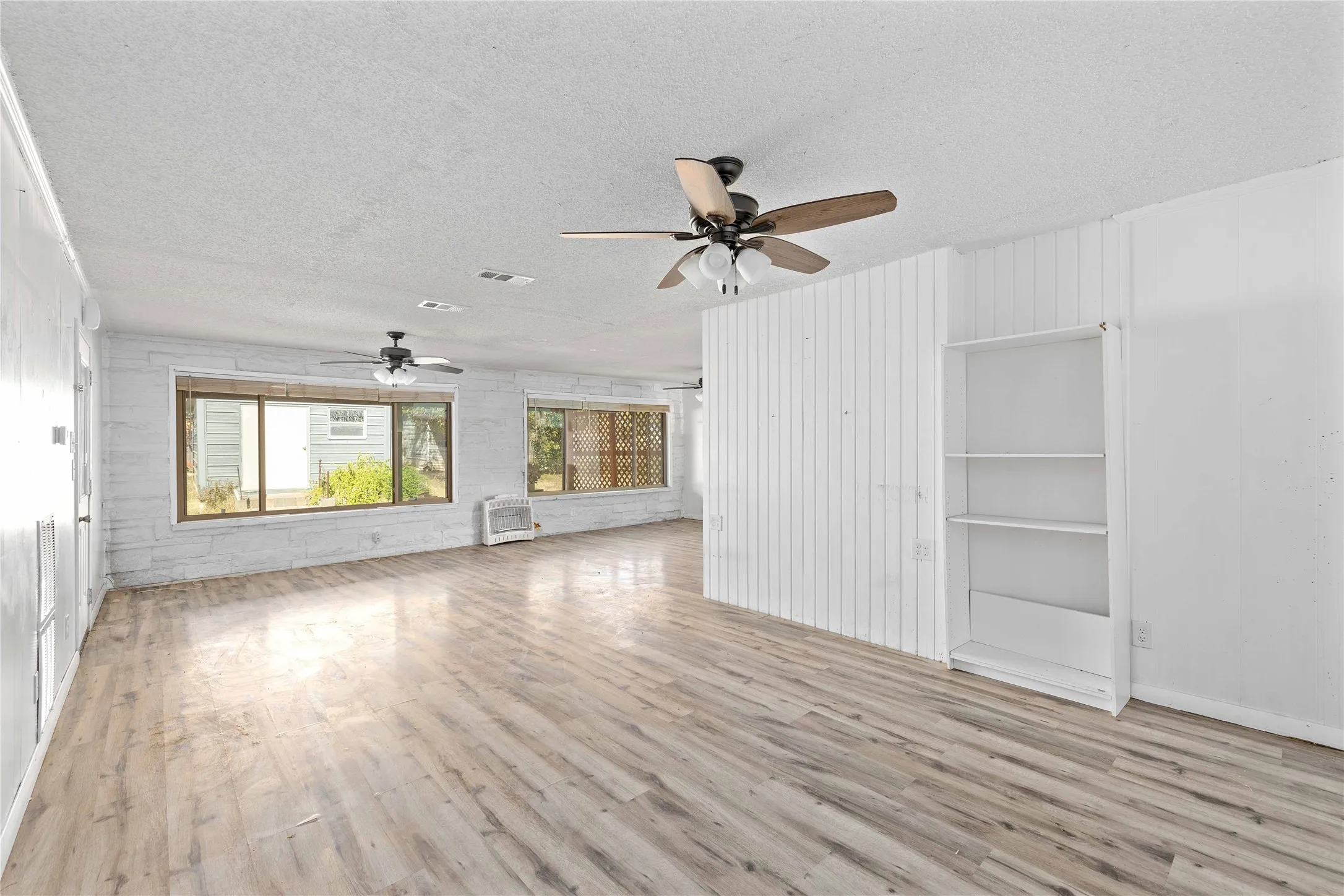 Single Family Residence For Sale in Brown County , 2609 Coggin Avenue, Brownwood, Texas 76801, 3 Bedroom, 2 Bathroom, Garage spaces, 1,616 Sqft, built in 0, mls#21329669, Real Estate Agent in Brownwood, Homes For Sale in Brown county, Homes For Sale in Brownwood, Realtor in Brownwood Texas, Real Estate Brokerage Independent Realty Texas, Luminita Cordes Realtor