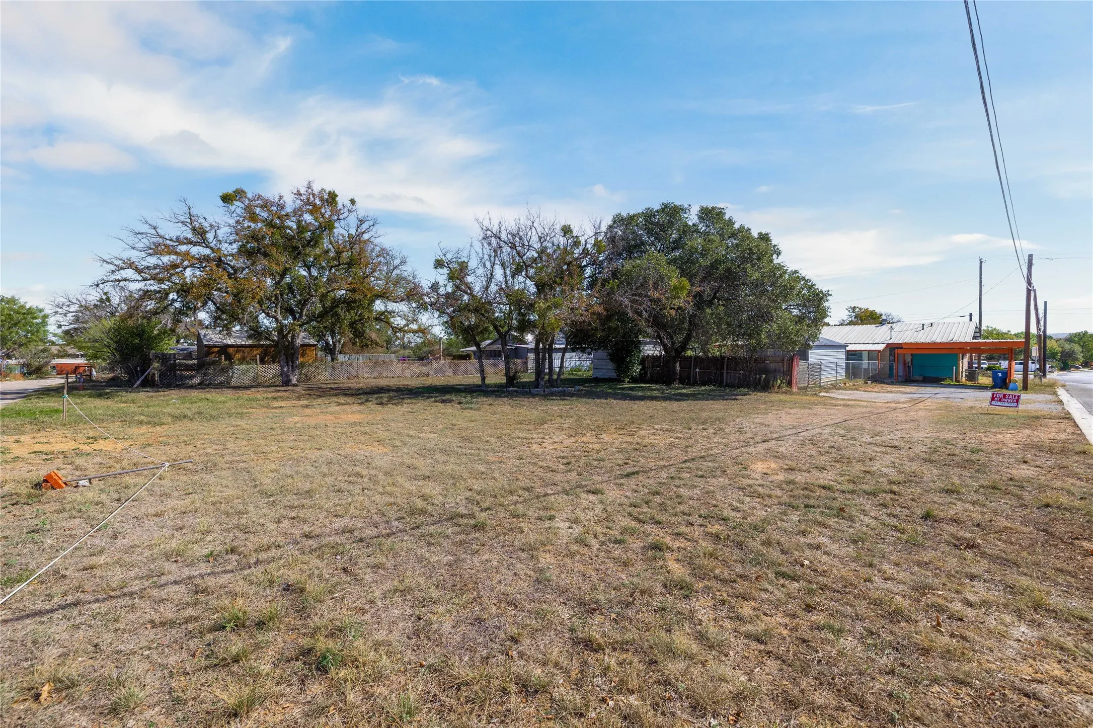 Single Family Residence For Sale in Brown County , 2609 Coggin Avenue, Brownwood, Texas 76801, 3 Bedroom, 2 Bathroom, Garage spaces, 1,616 Sqft, built in 0, mls#21329669, Real Estate Agent in Brownwood, Homes For Sale in Brown county, Homes For Sale in Brownwood, Realtor in Brownwood Texas, Real Estate Brokerage Independent Realty Texas, Luminita Cordes Realtor