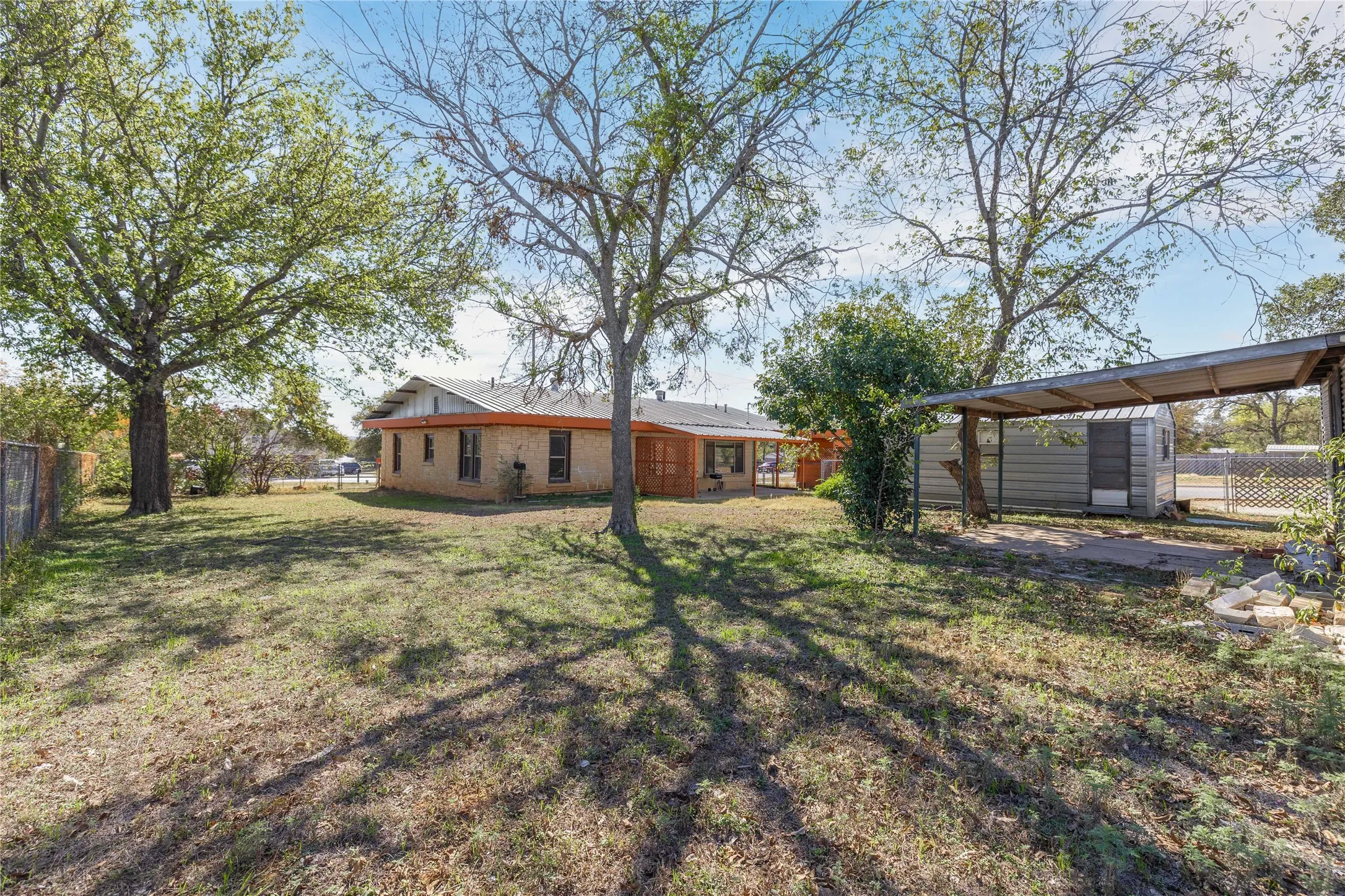 Single Family Residence For Sale in Brown County , 2609 Coggin Avenue, Brownwood, Texas 76801, 3 Bedroom, 2 Bathroom, Garage spaces, 1,616 Sqft, built in 0, mls#21329669, Real Estate Agent in Brownwood, Homes For Sale in Brown county, Homes For Sale in Brownwood, Realtor in Brownwood Texas, Real Estate Brokerage Independent Realty Texas, Luminita Cordes Realtor