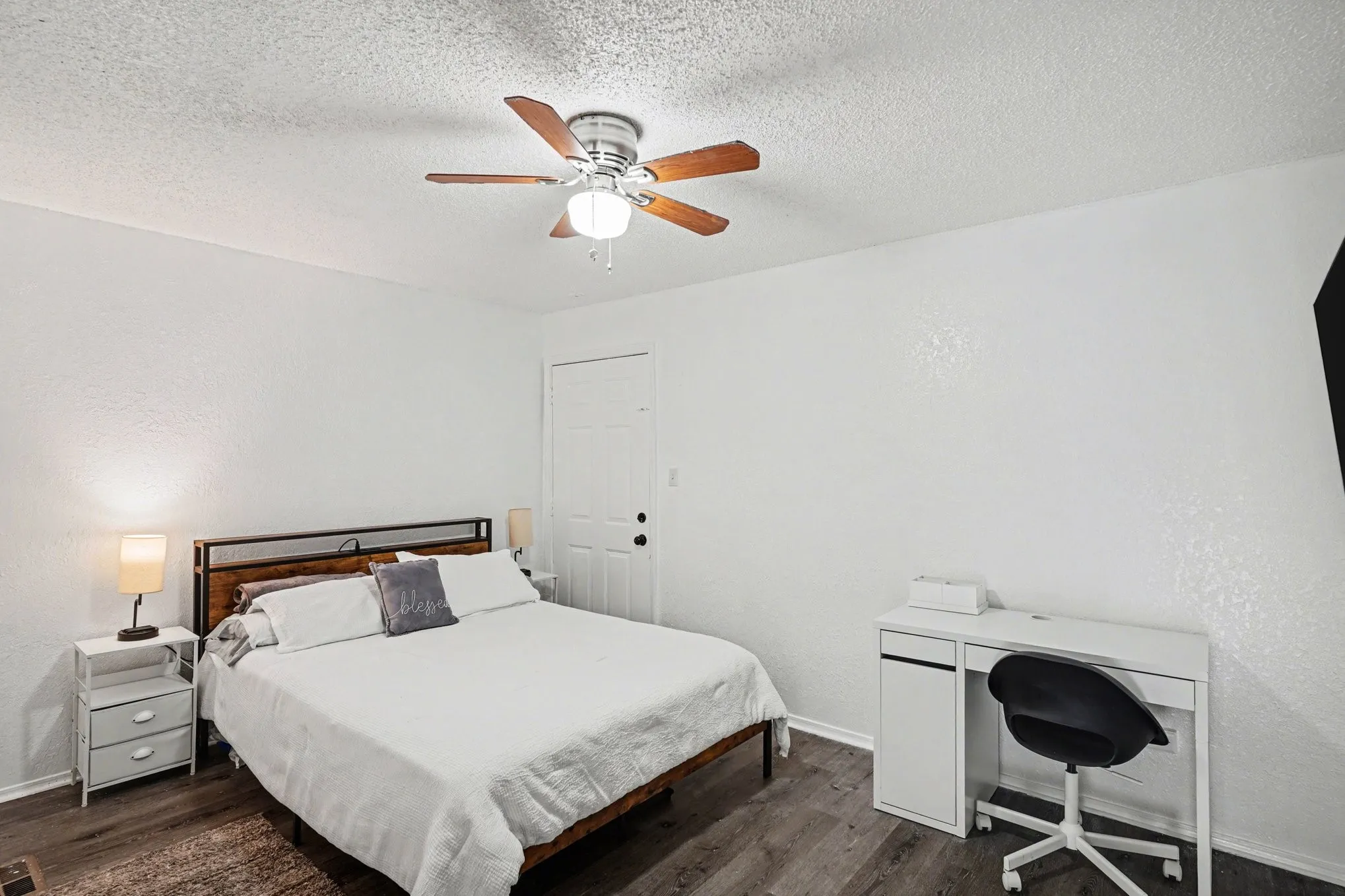 Condominium For Sale in Tarrant County , 2304 Balsam Drive E203, Arlington, Texas 76006, 2 Bedrooms, 2 Bathrooms, Garage spaces, 1,032 Sqft, built in 1981, Price $140,000, mls#21329582, Real Estate Agent in Arlington, Homes For Sale in Tarrant county, Homes For Sale in Arlington, Realtor in Arlington Texas, Real Estate Brokerage Independent Realty Texas, Luminita Cordes Realtor